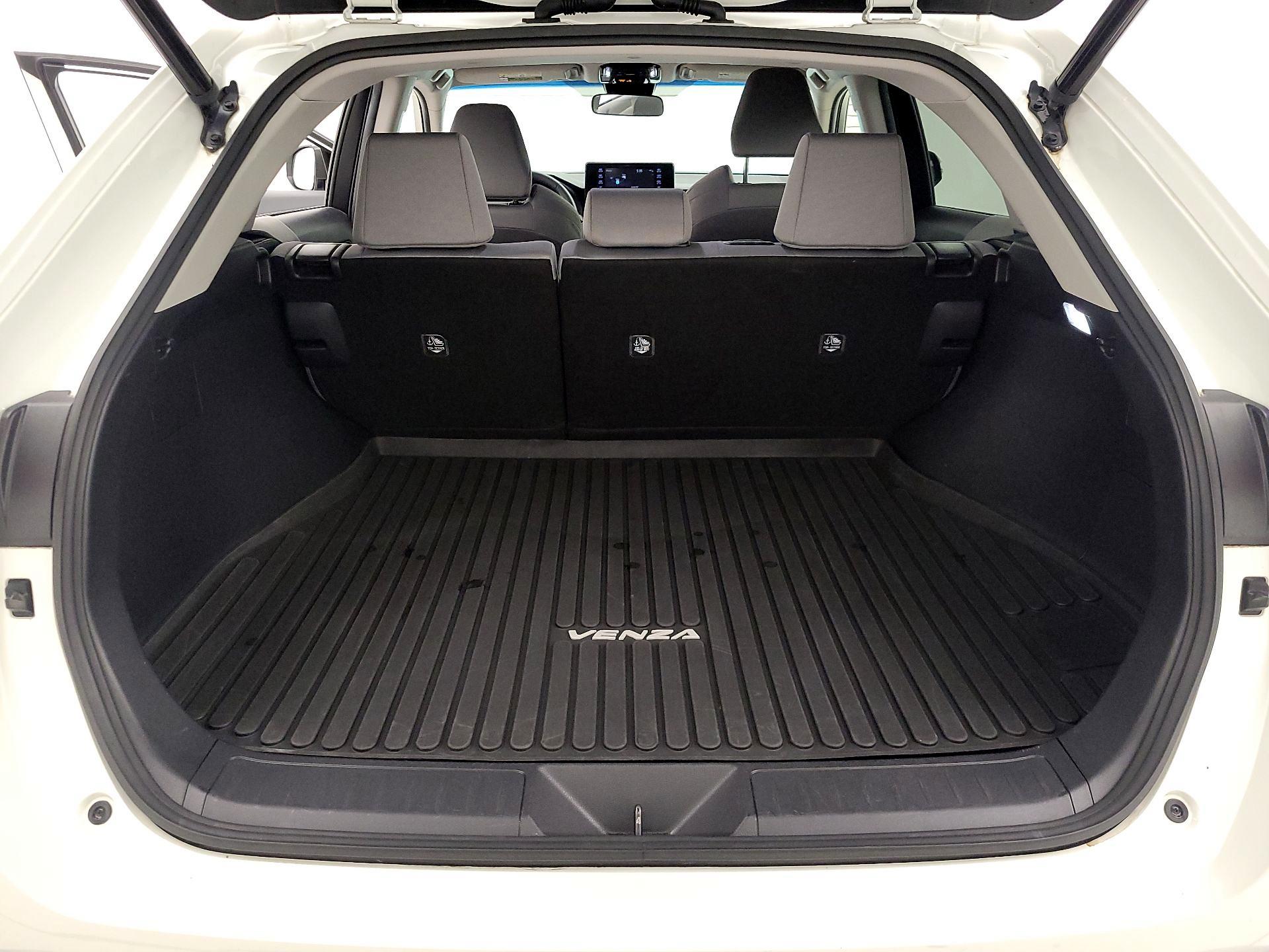 Thumbnail: 2021 Toyota Venza - 20