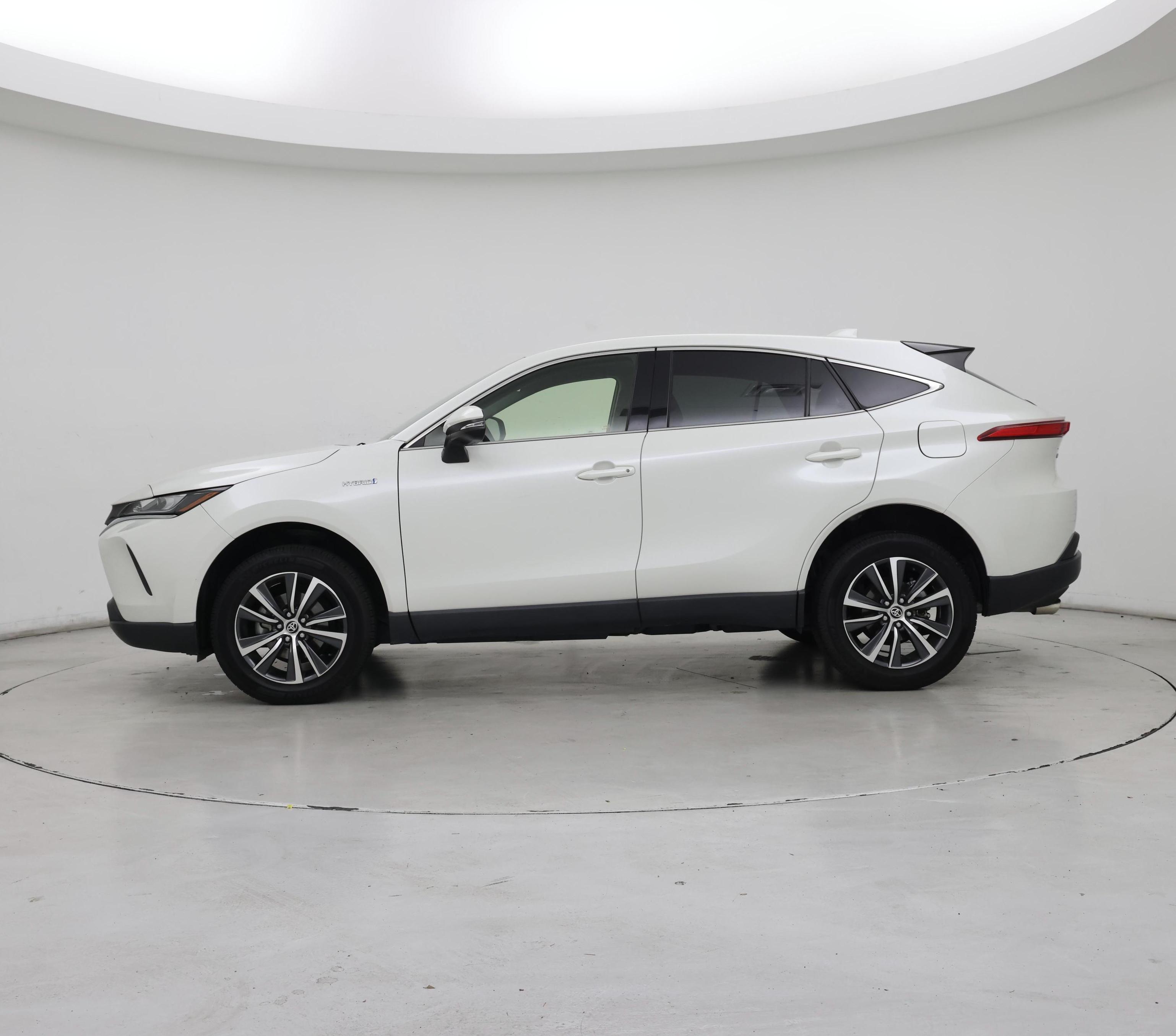 Thumbnail: 2021 Toyota Venza - 3