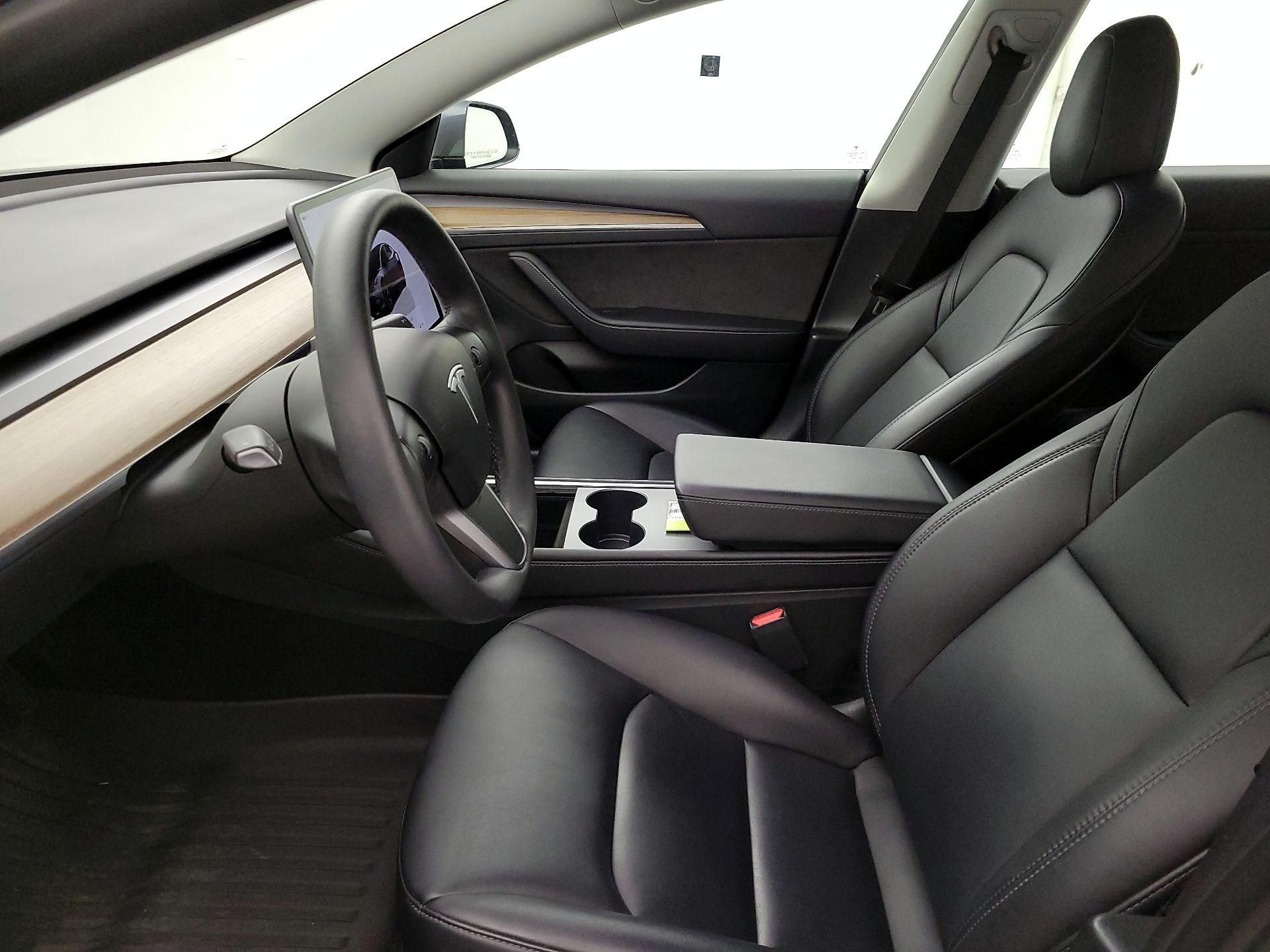 Thumbnail: 2022 Tesla Model 3 - 11