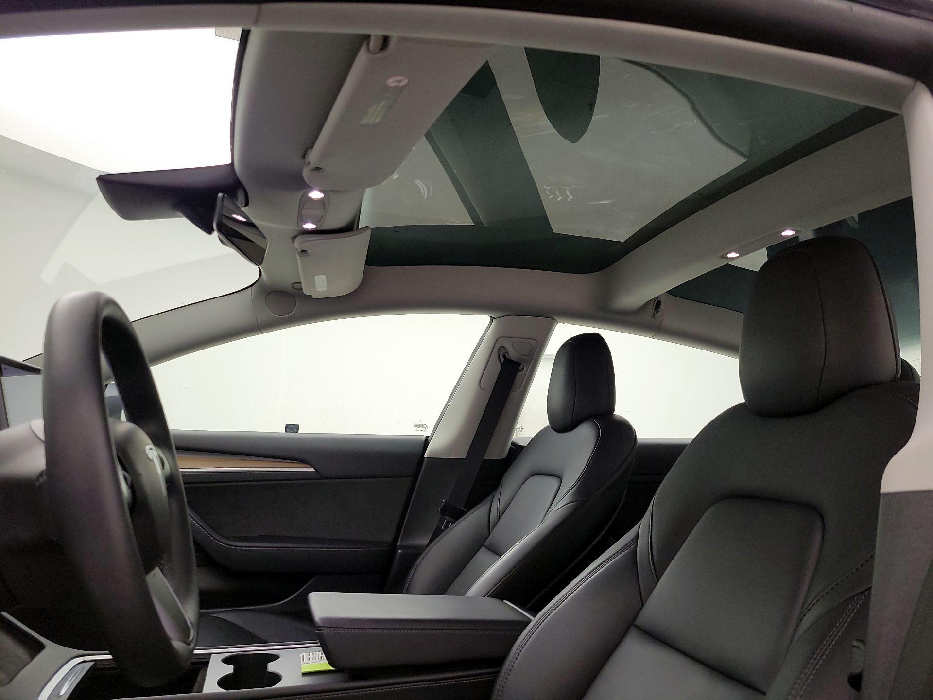 Thumbnail: 2022 Tesla Model 3 - 18