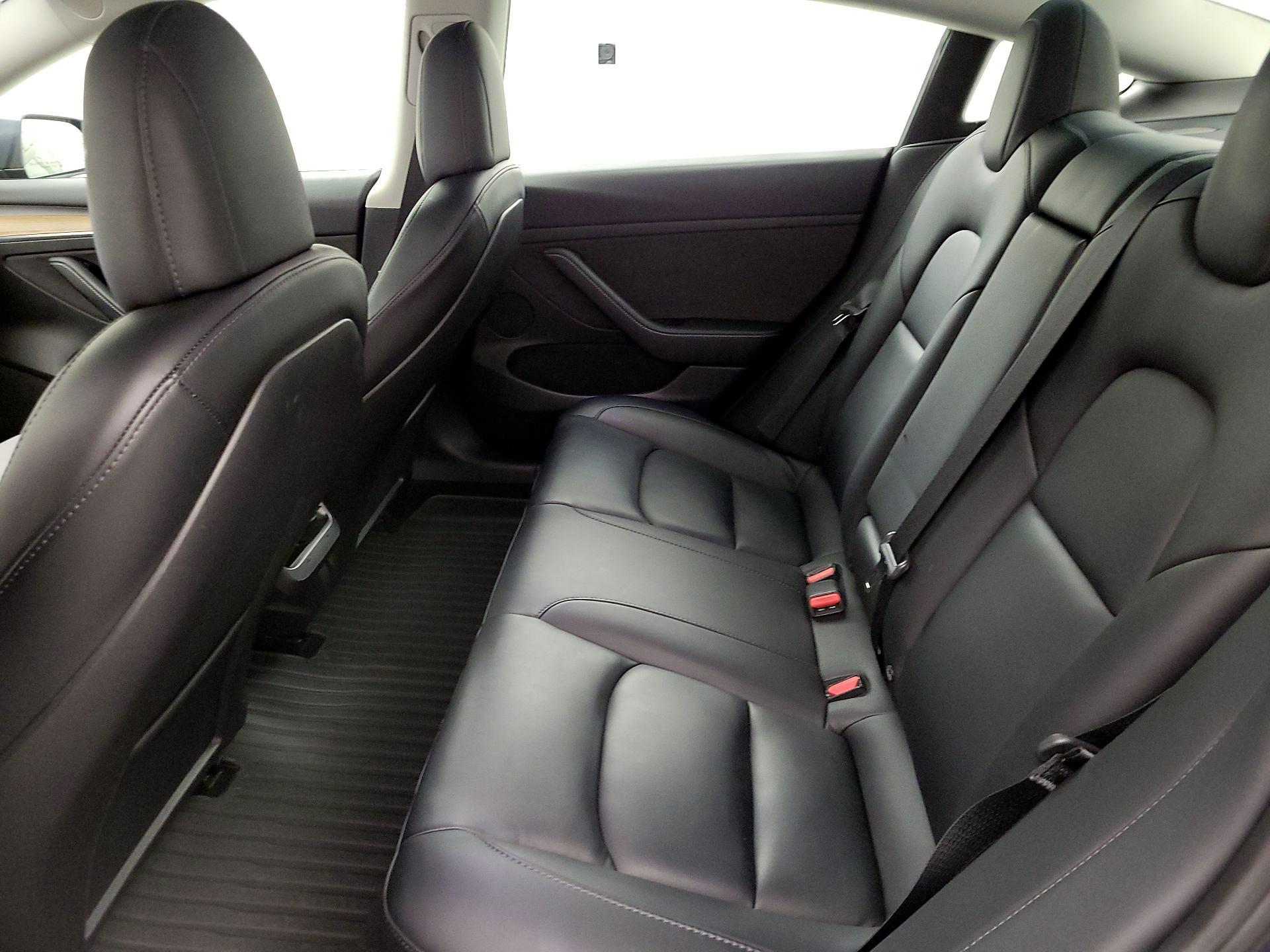 Thumbnail: 2022 Tesla Model 3 - 19