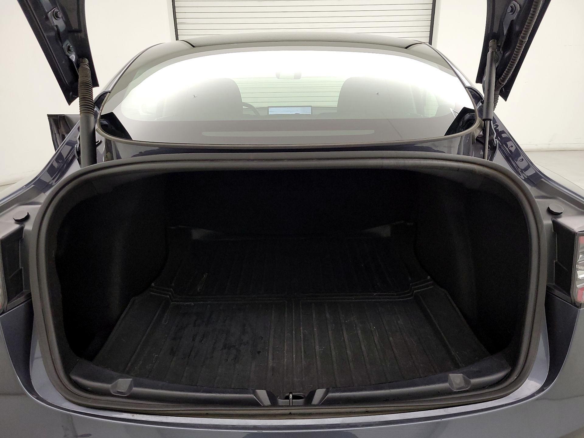 Thumbnail: 2022 Tesla Model 3 - 20