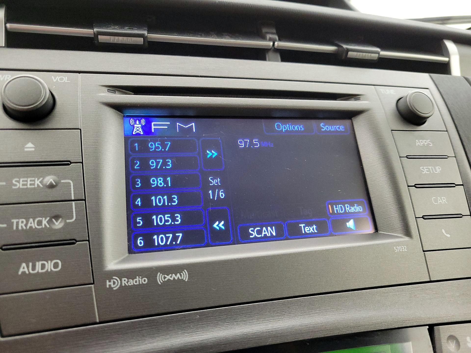 Thumbnail: 2014 Toyota Prius - 15