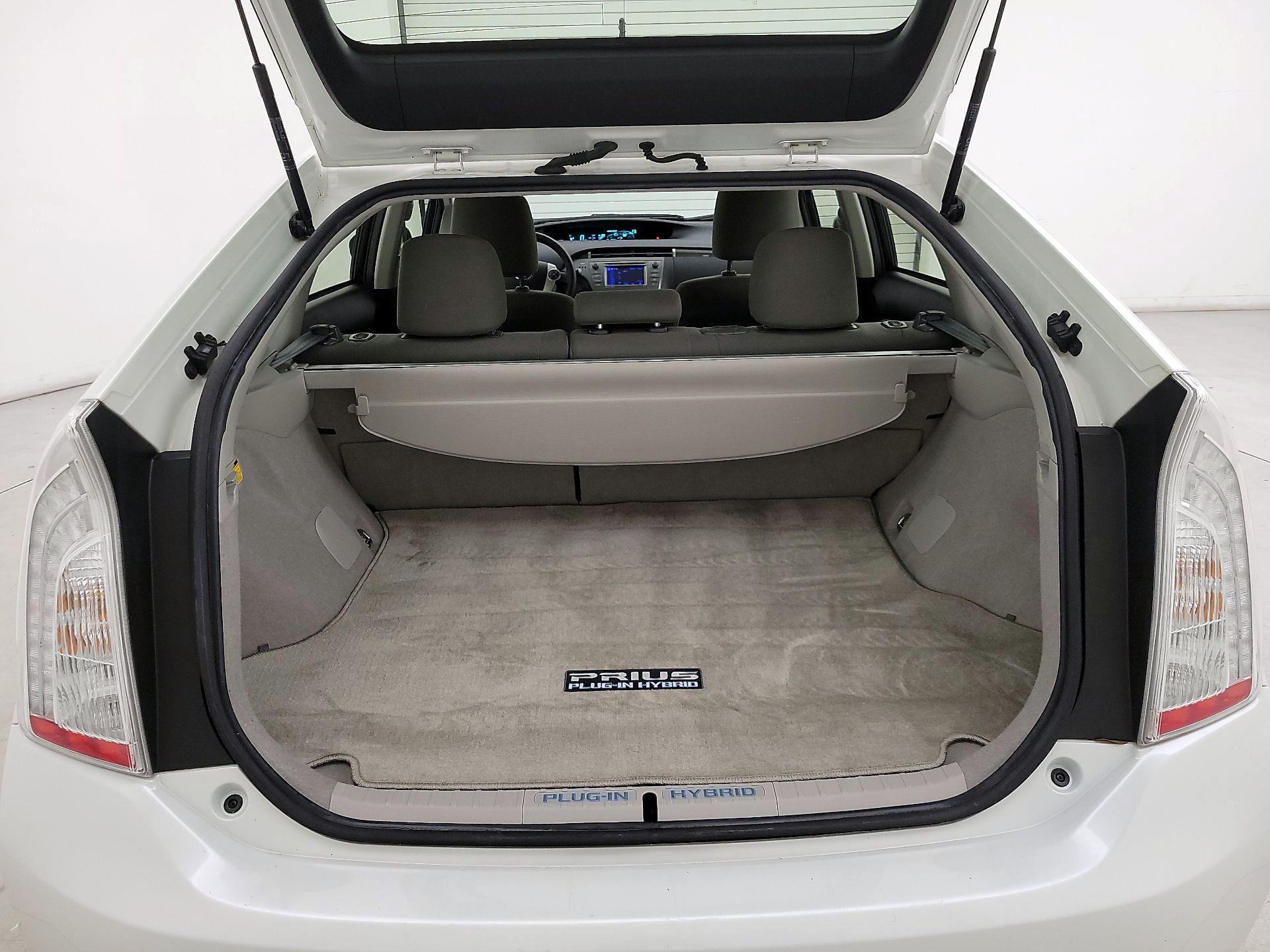 Thumbnail: 2014 Toyota Prius - 20