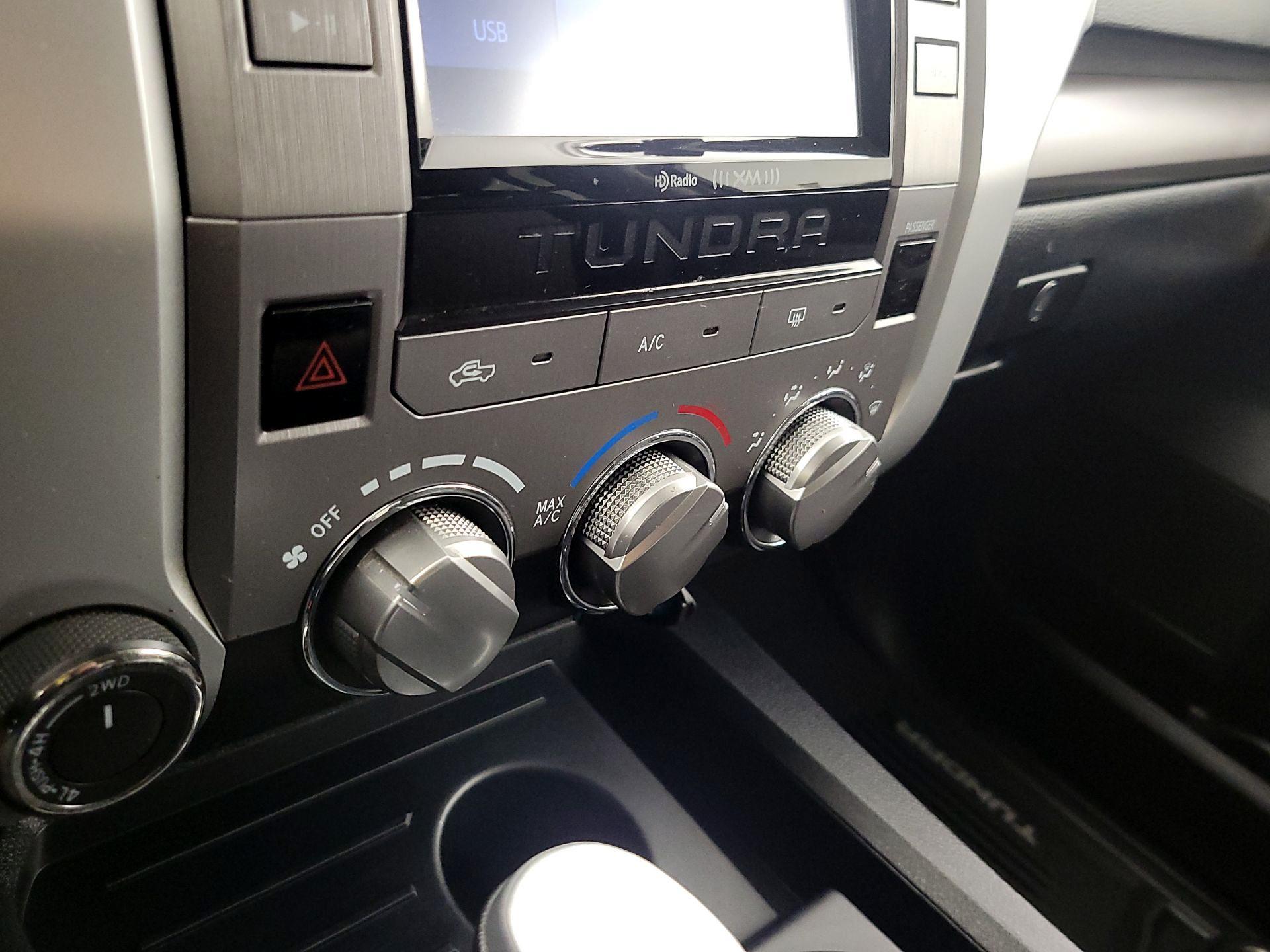 Thumbnail: 2016 Toyota Tundra - 16