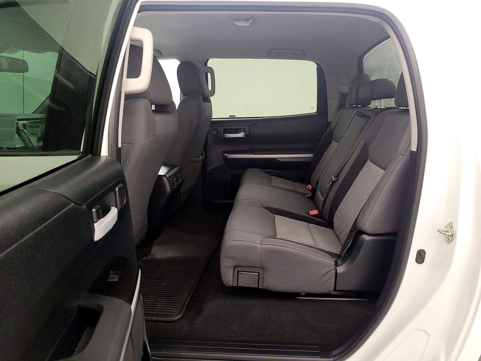 Thumbnail: 2016 Toyota Tundra - 18