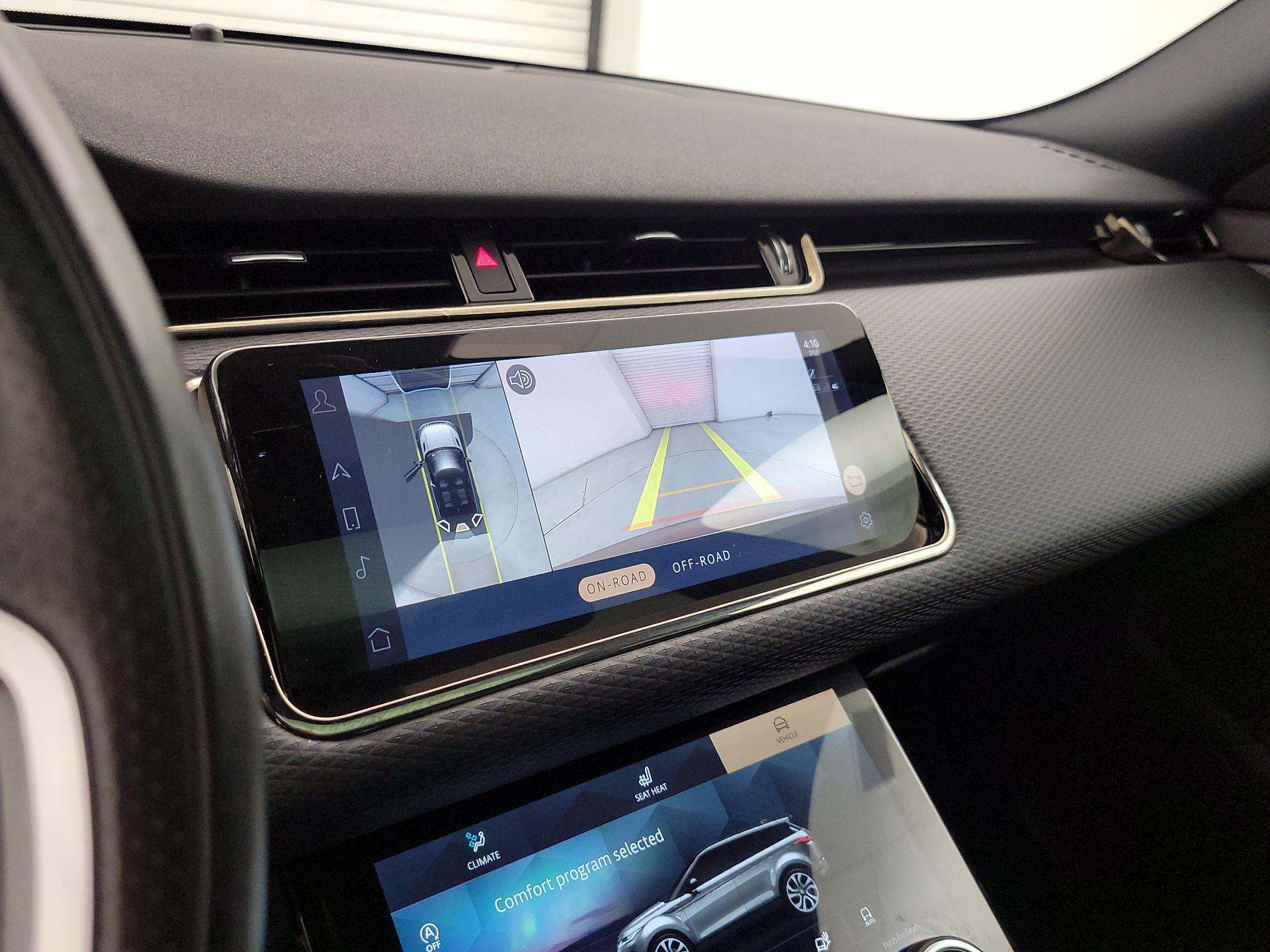 Thumbnail: 2021 Land Rover Range Rover Evoque - 15