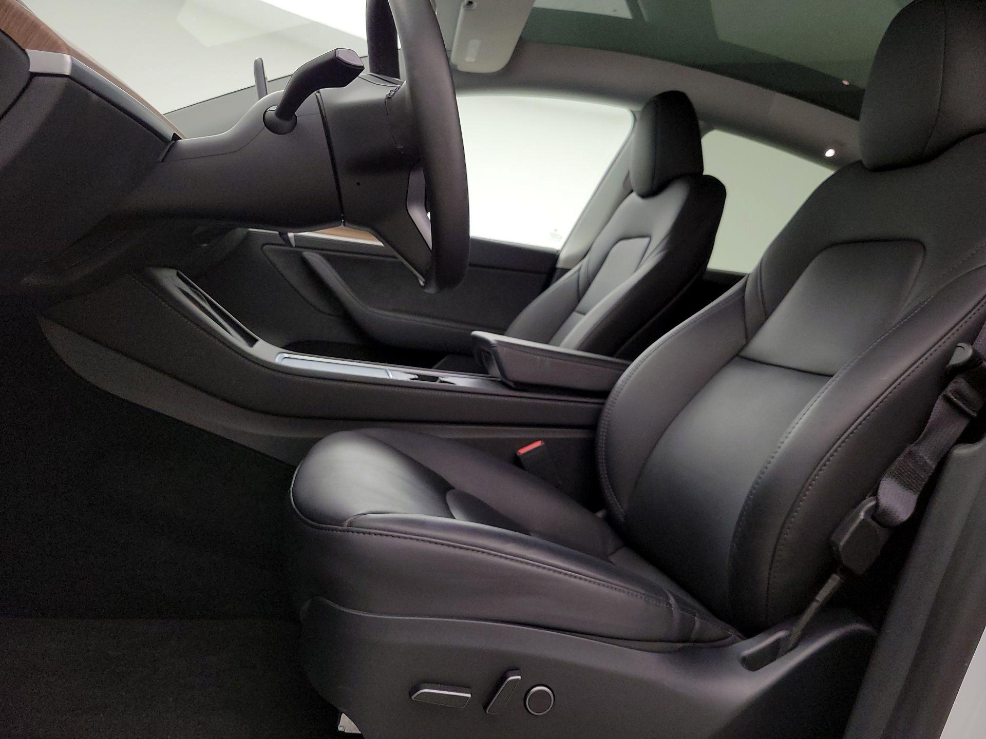 Thumbnail: 2023 Tesla Model Y - 11