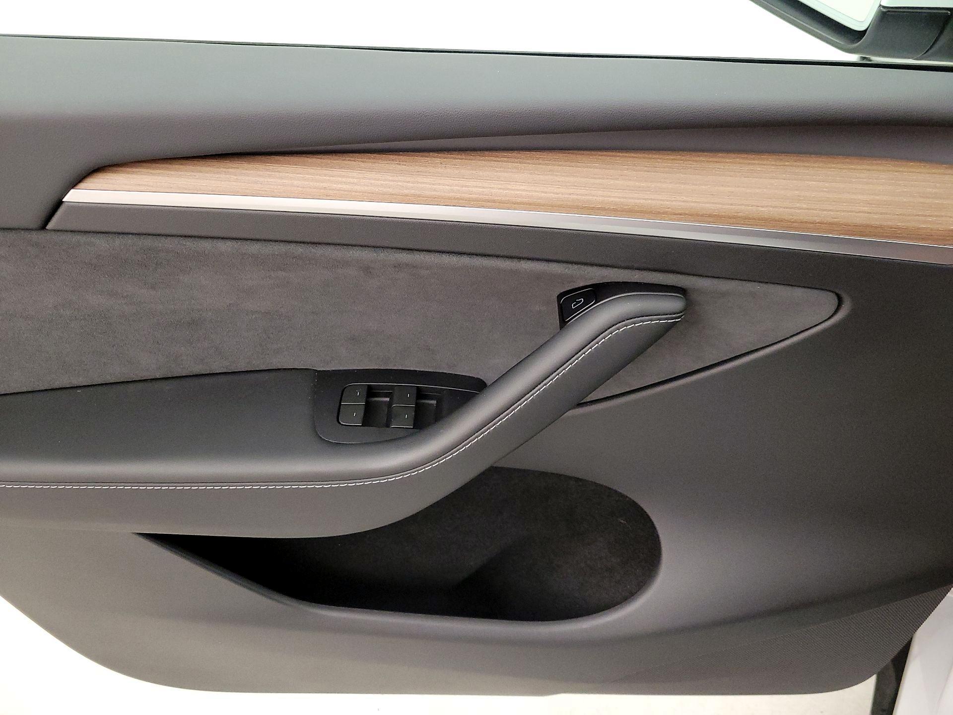 Thumbnail: 2023 Tesla Model Y - 12