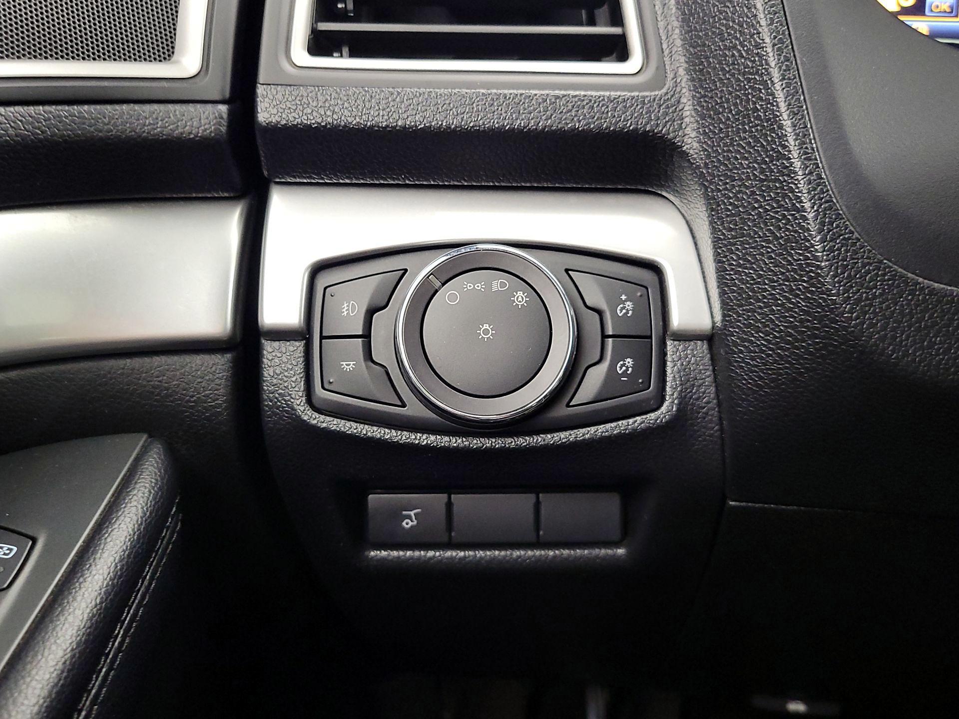 Thumbnail: 2017 Ford Explorer - 13