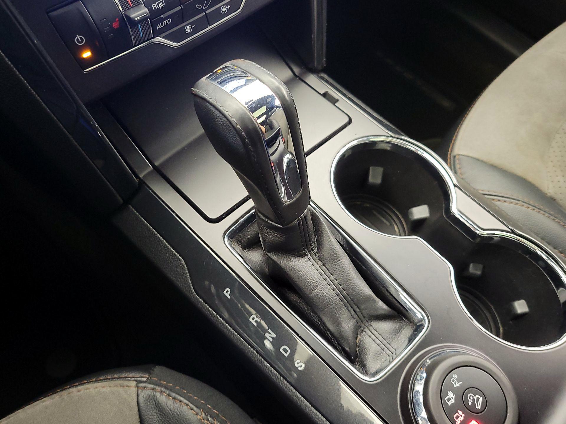 Thumbnail: 2017 Ford Explorer - 18