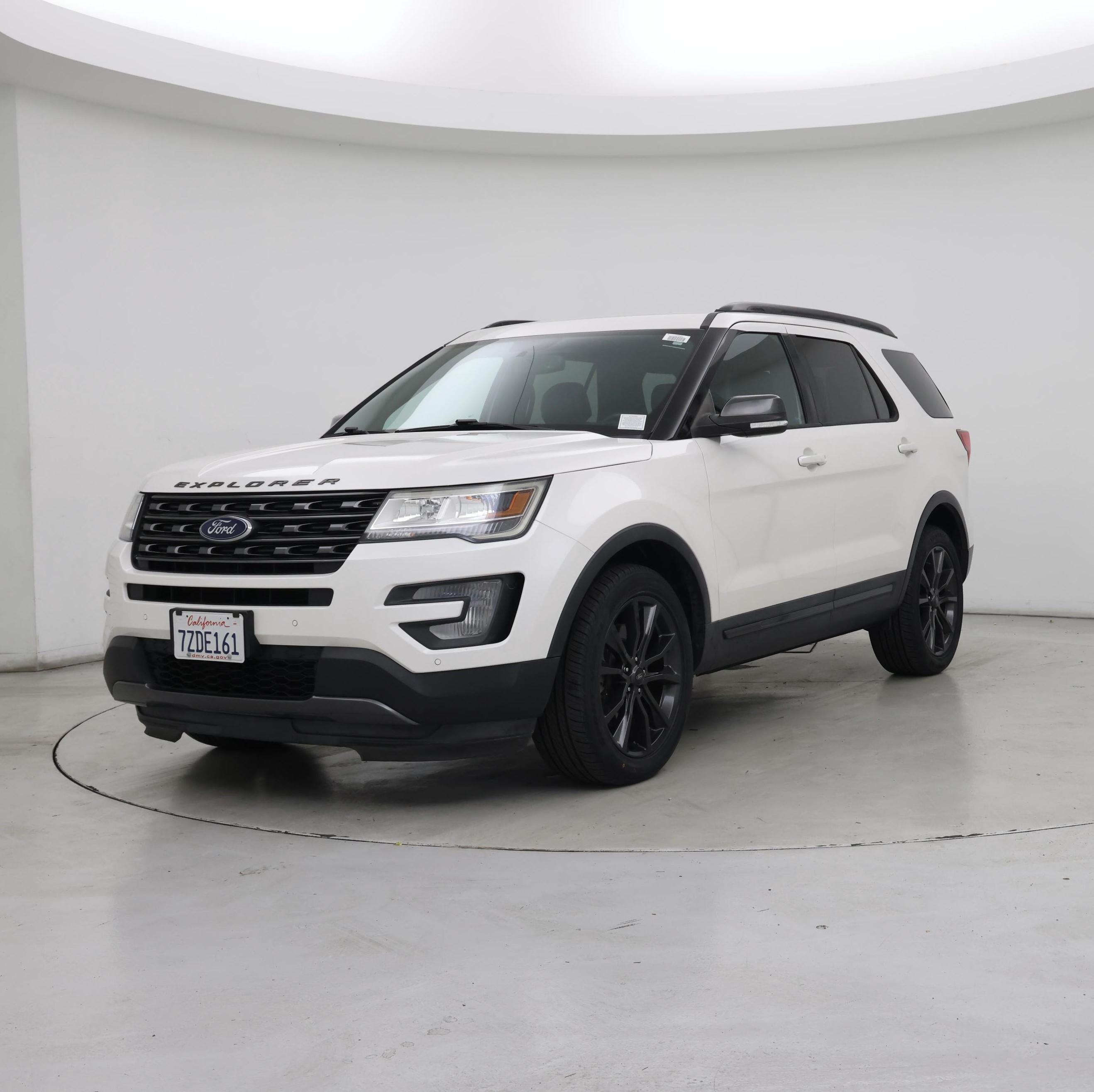 Thumbnail: 2017 Ford Explorer - 4