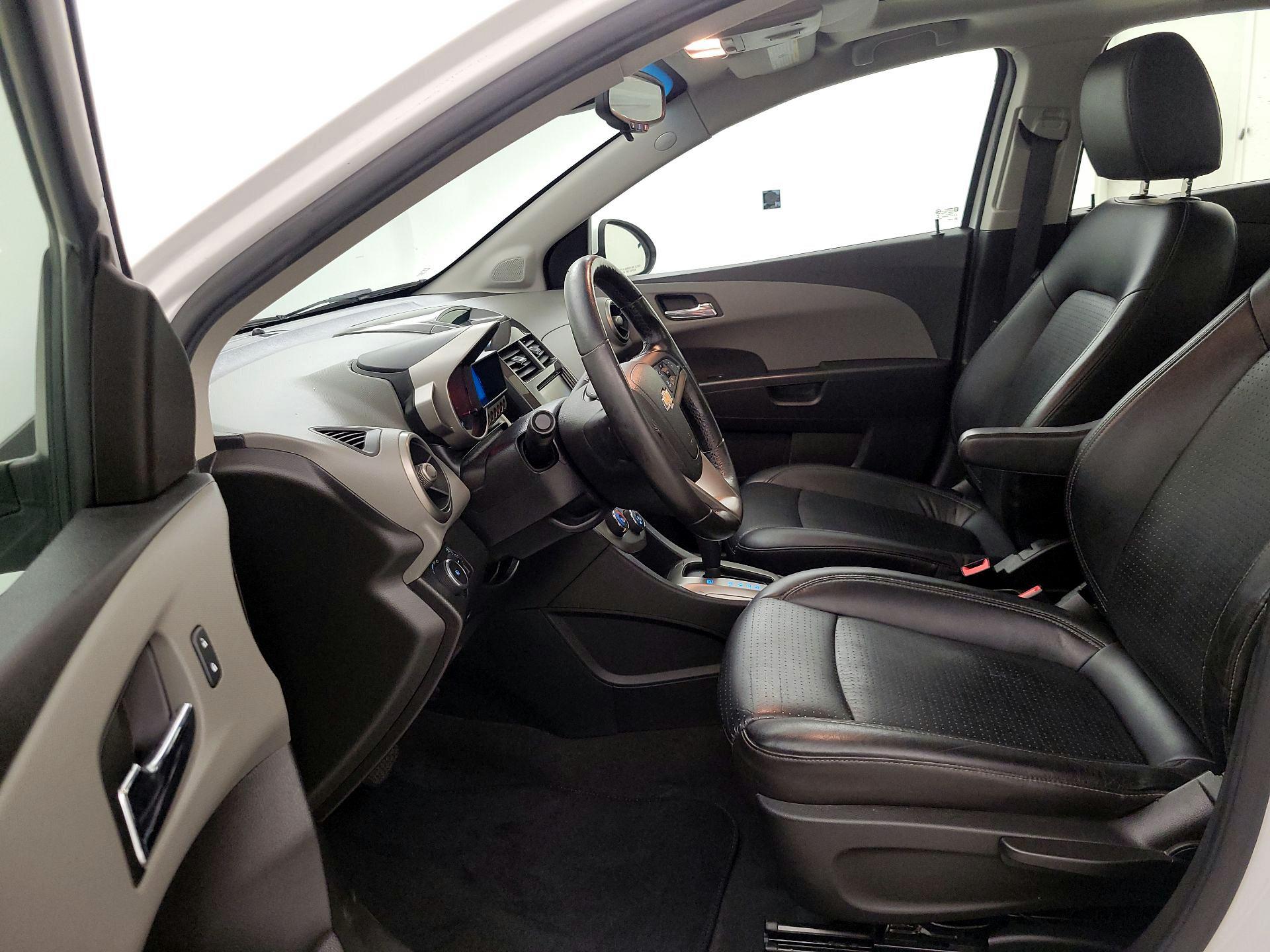 Thumbnail: 2016 Chevrolet Sonic - 11