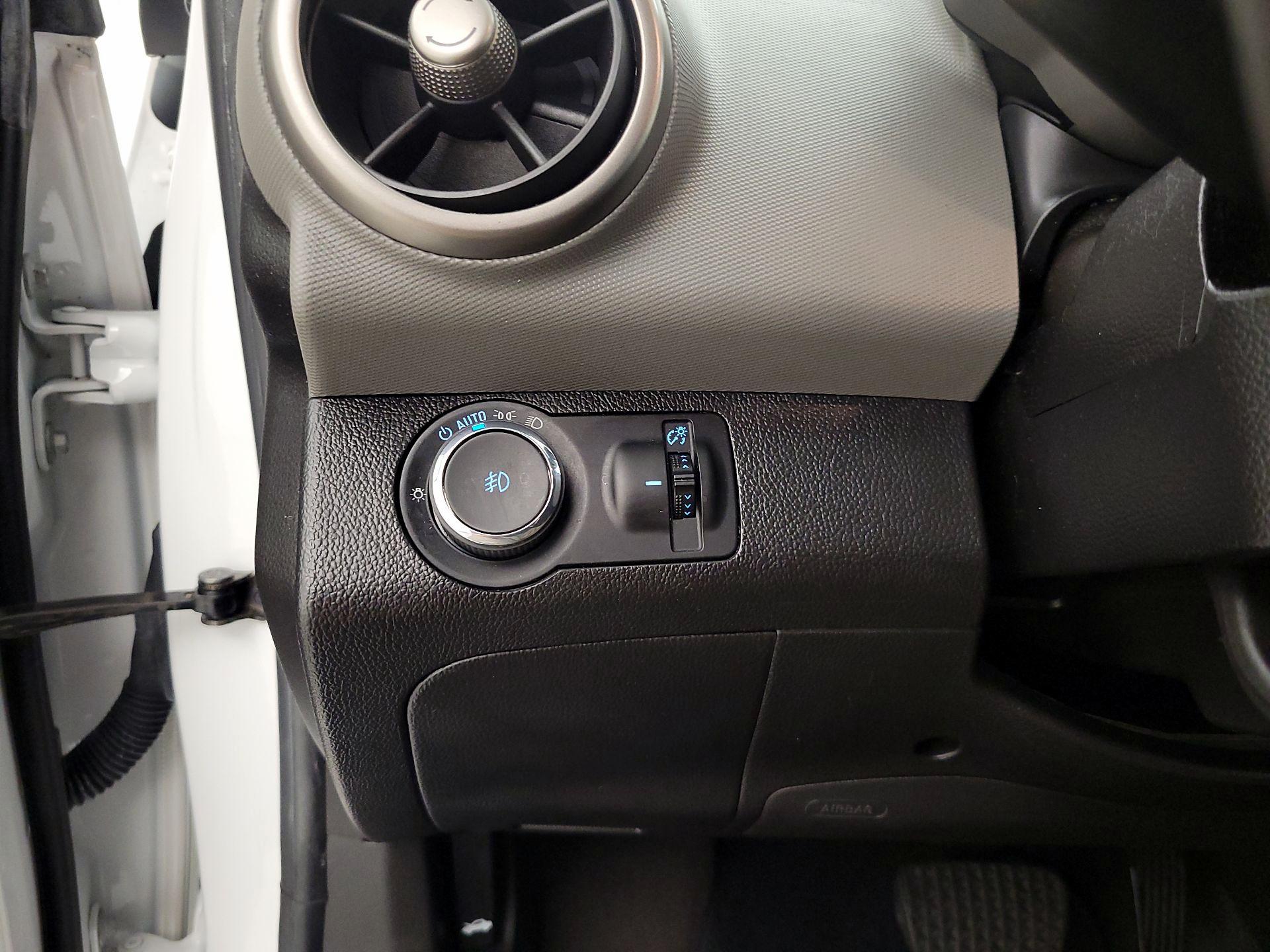 Thumbnail: 2016 Chevrolet Sonic - 13