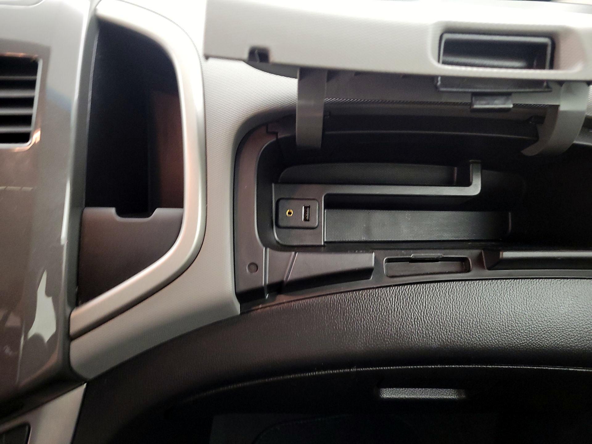 Thumbnail: 2016 Chevrolet Sonic - 18