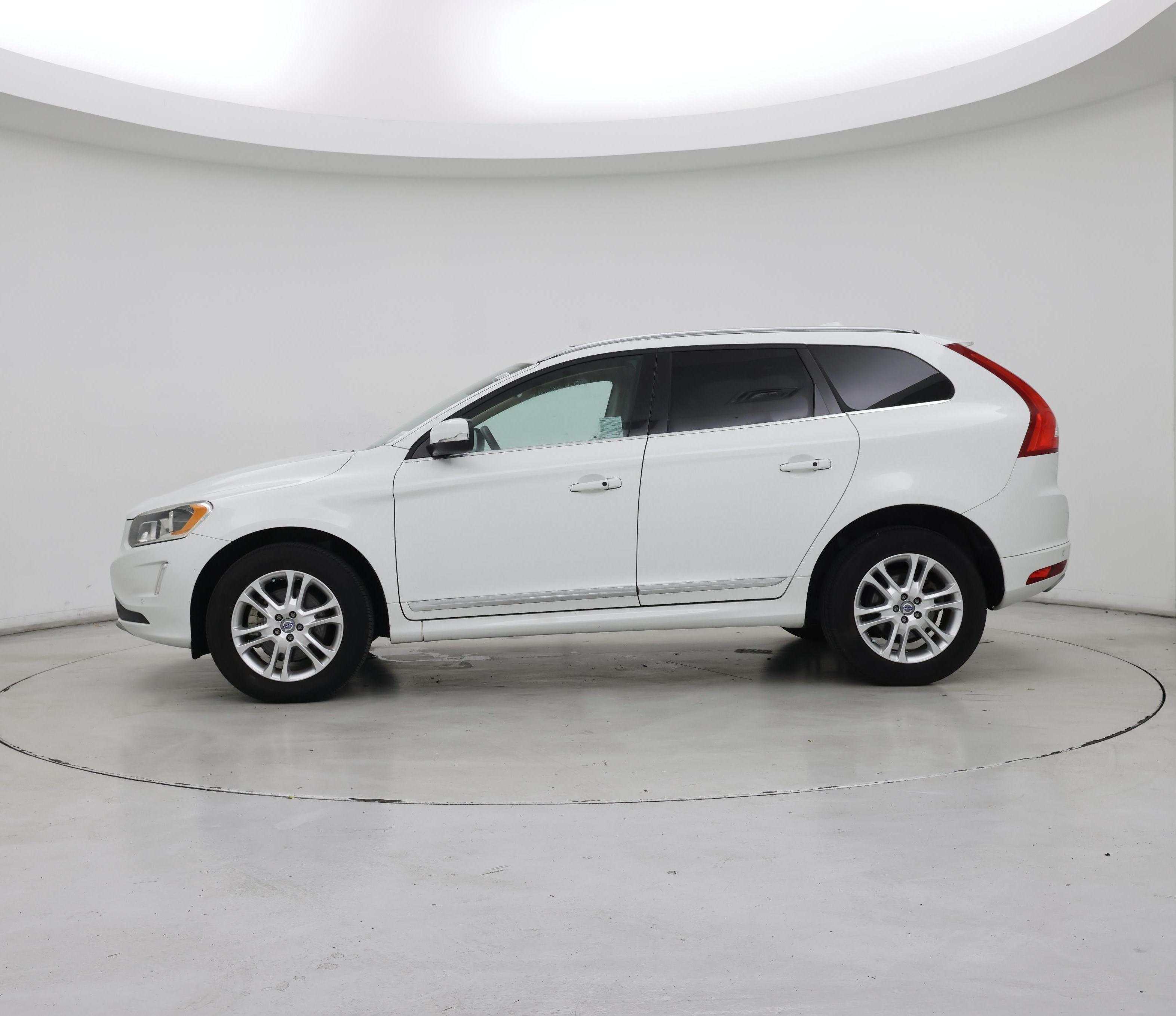 Thumbnail: 2016 Volvo XC60 - 3