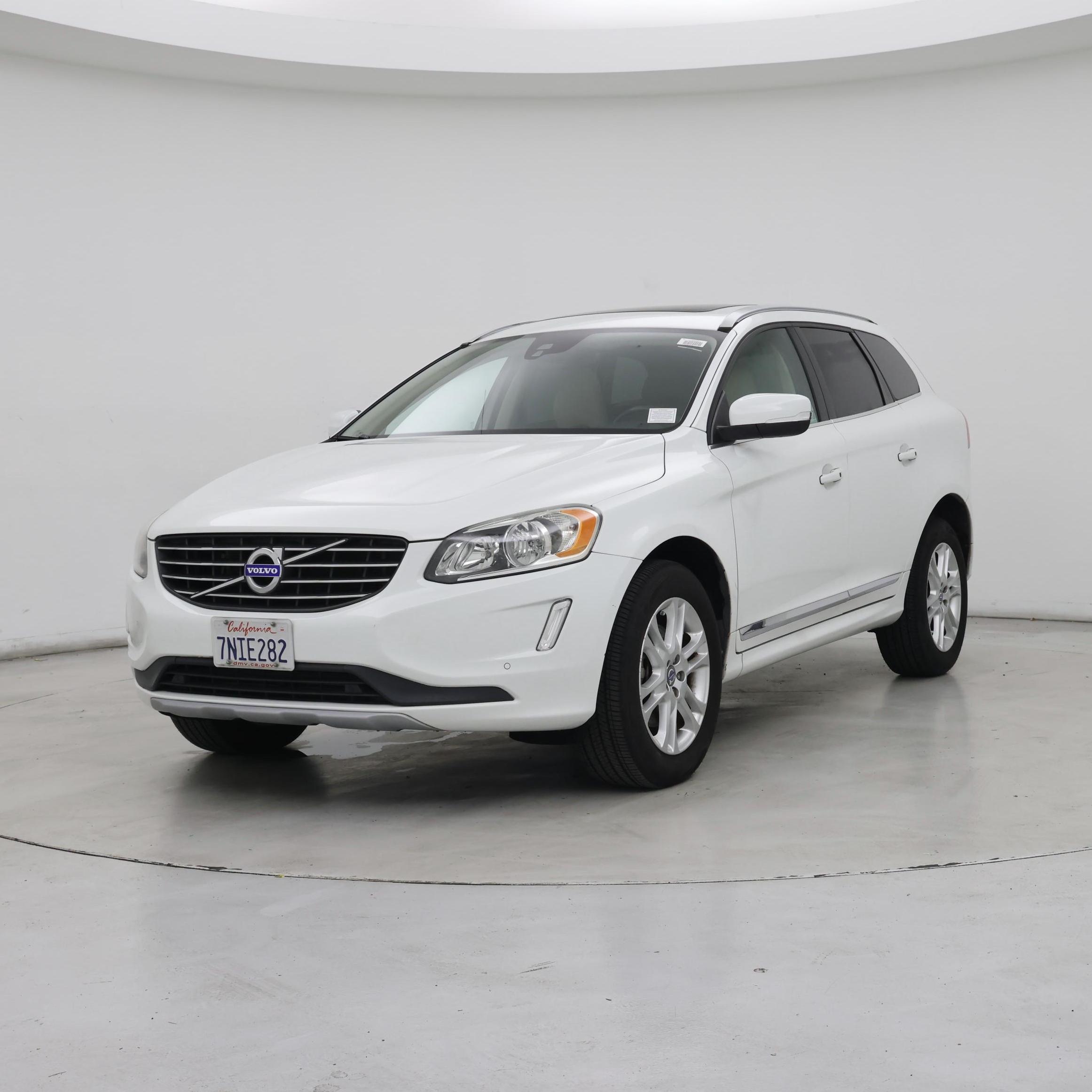 Thumbnail: 2016 Volvo XC60 - 4