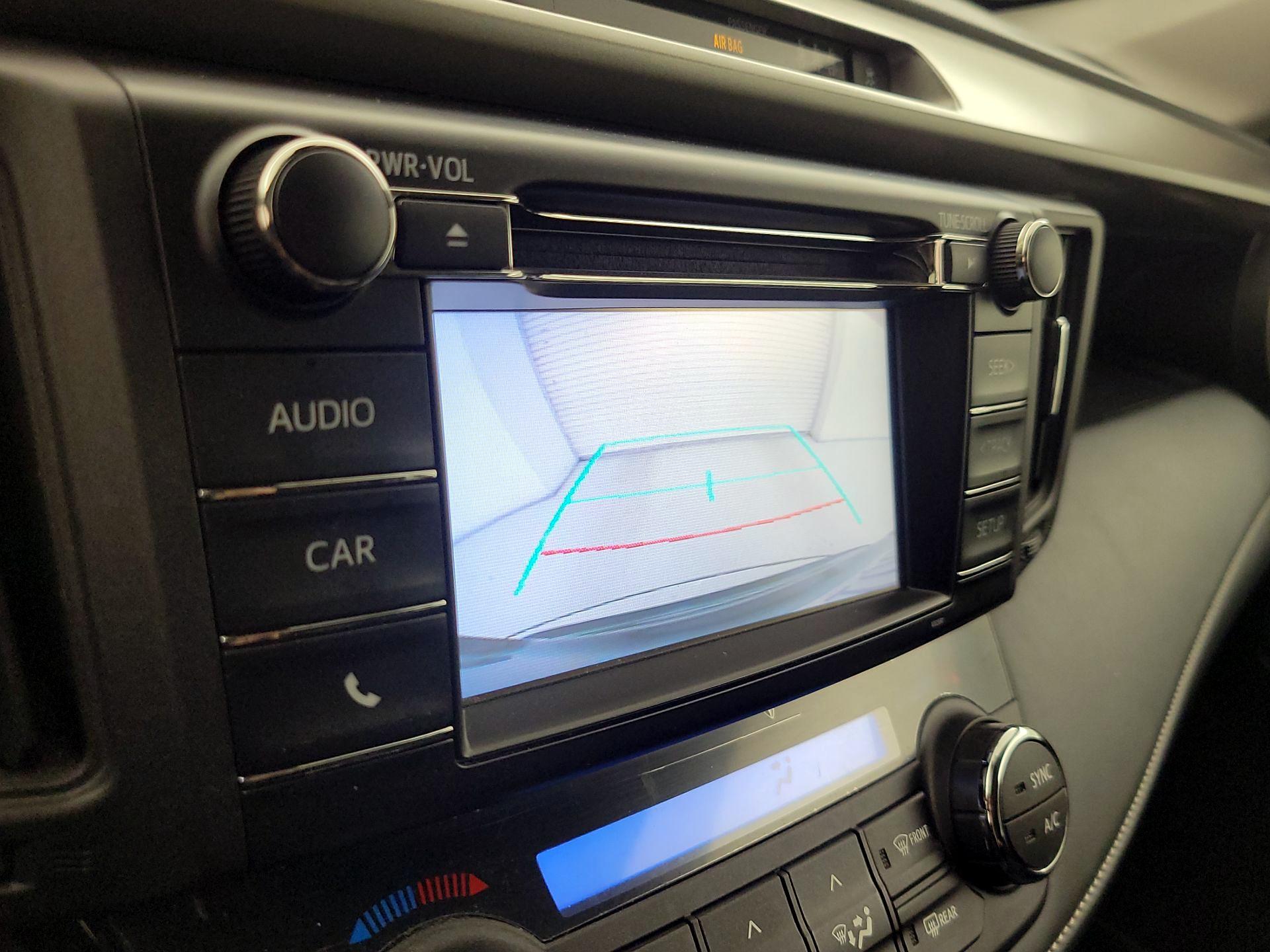 Thumbnail: 2018 Toyota RAV4 - 14