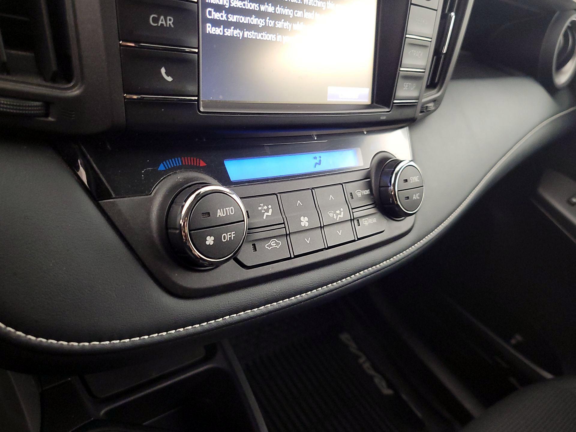 Thumbnail: 2018 Toyota RAV4 - 16