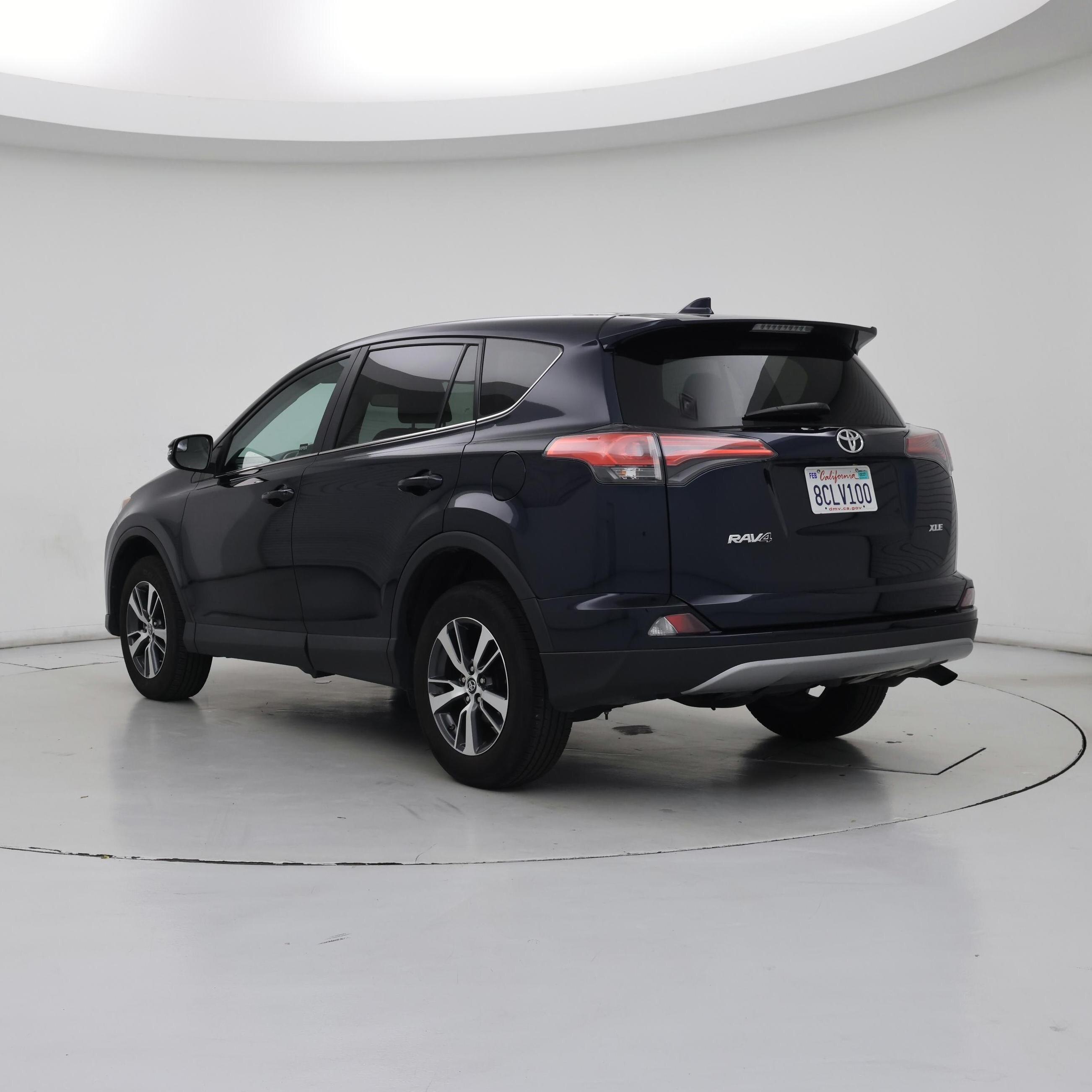 Thumbnail: 2018 Toyota RAV4 - 2