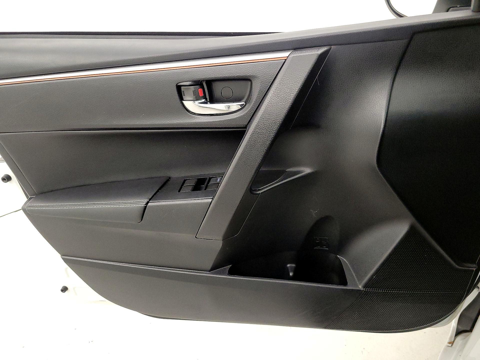 Thumbnail: 2014 Toyota Corolla - 12