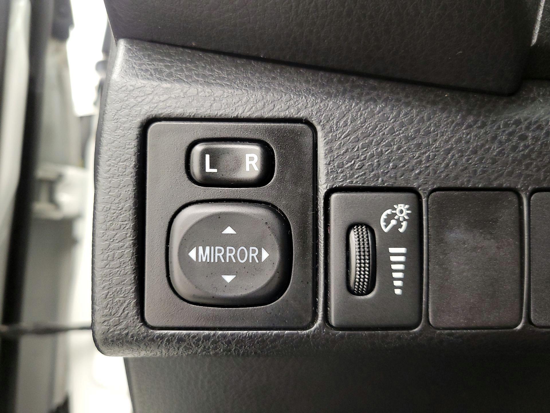 Thumbnail: 2014 Toyota Corolla - 13