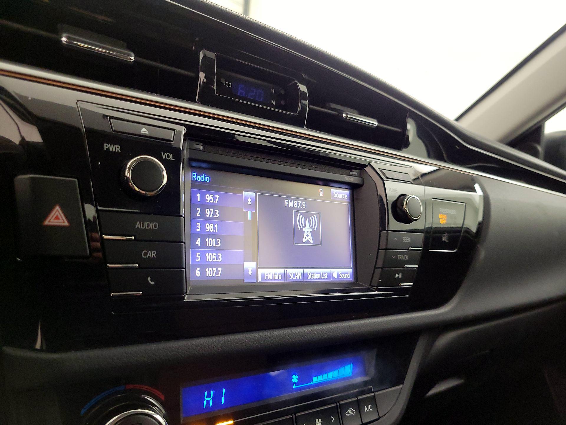 Thumbnail: 2014 Toyota Corolla - 15