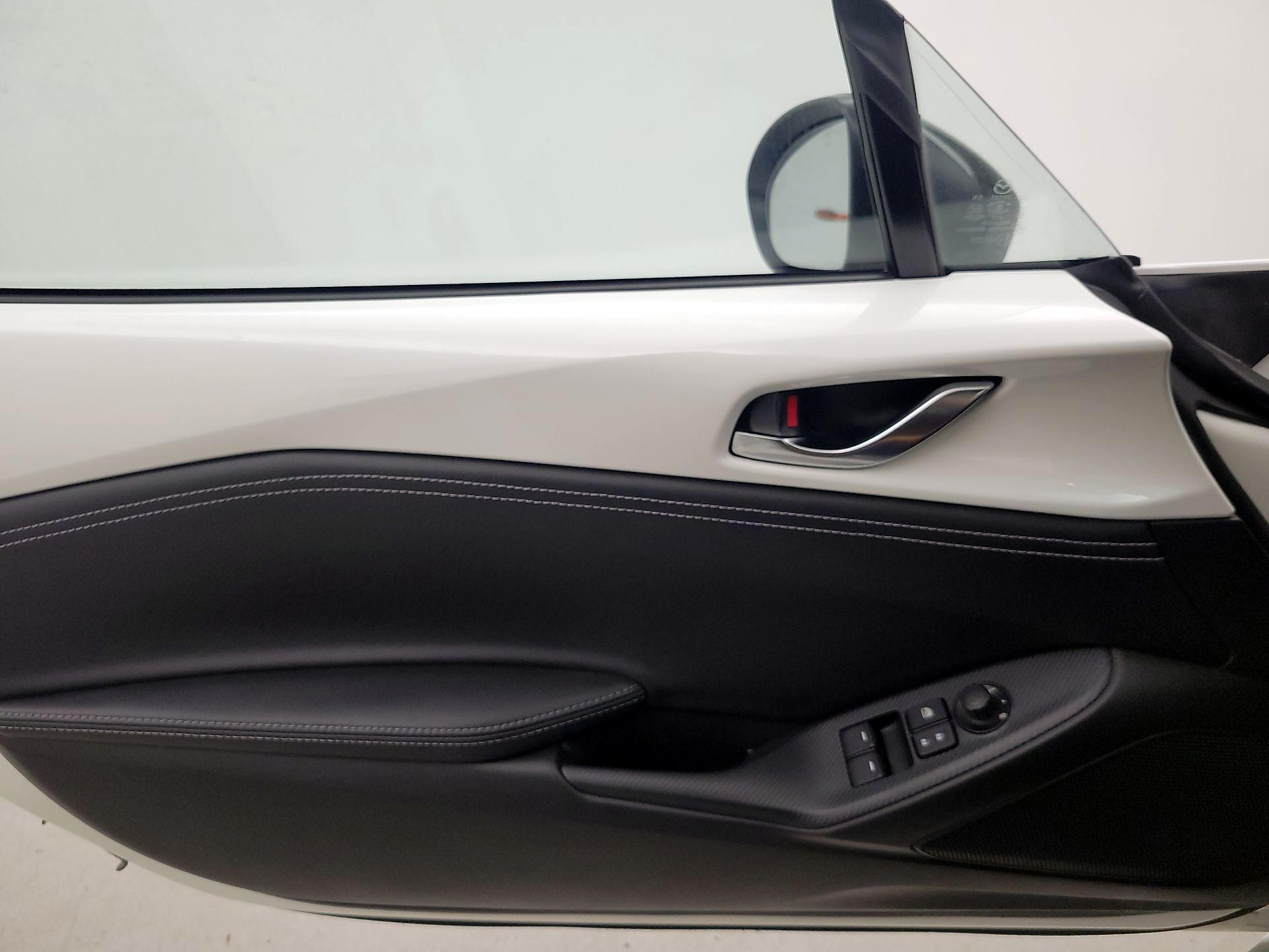 Thumbnail: 2023 Mazda MX-5 Miata - 12