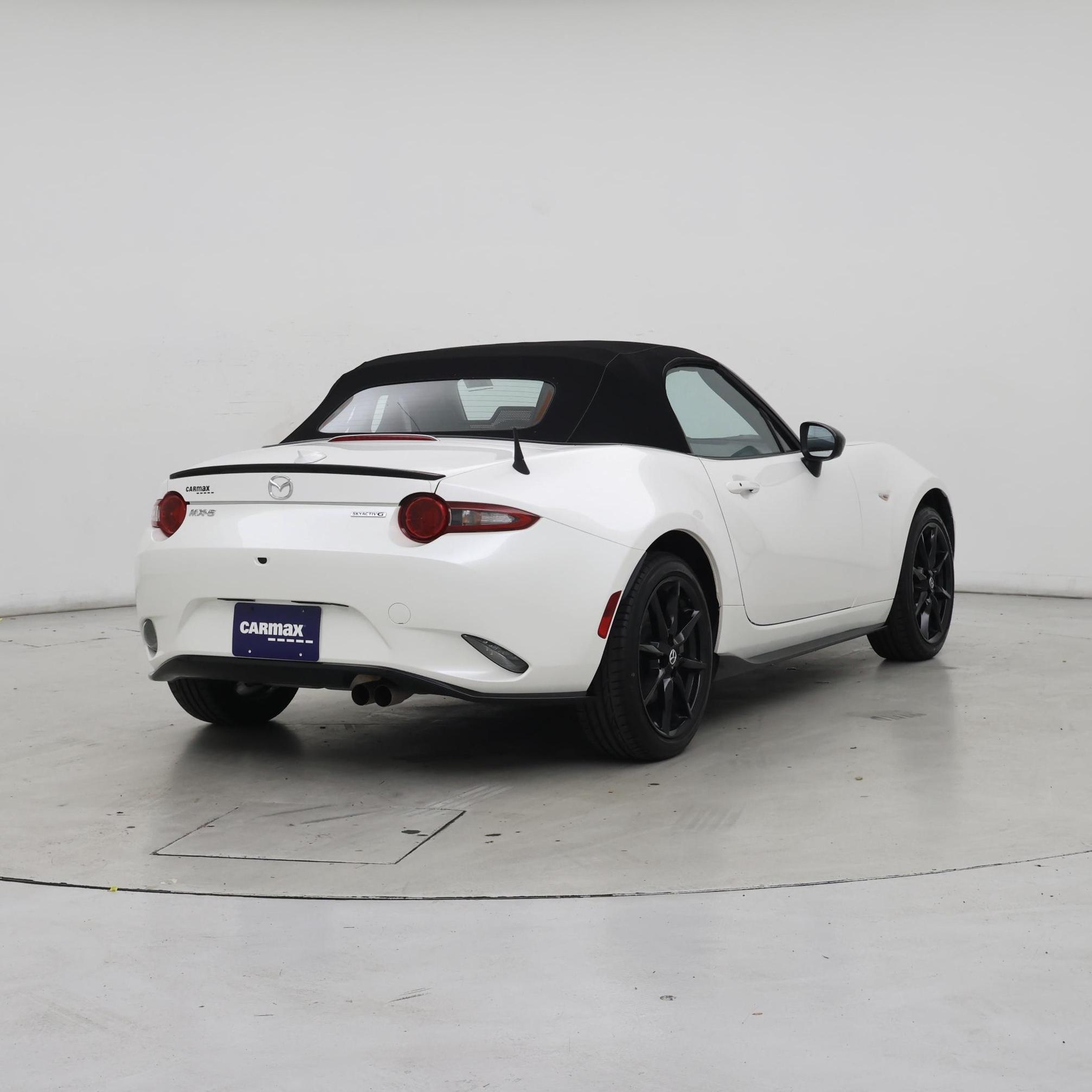 Thumbnail: 2023 Mazda MX-5 Miata - 8