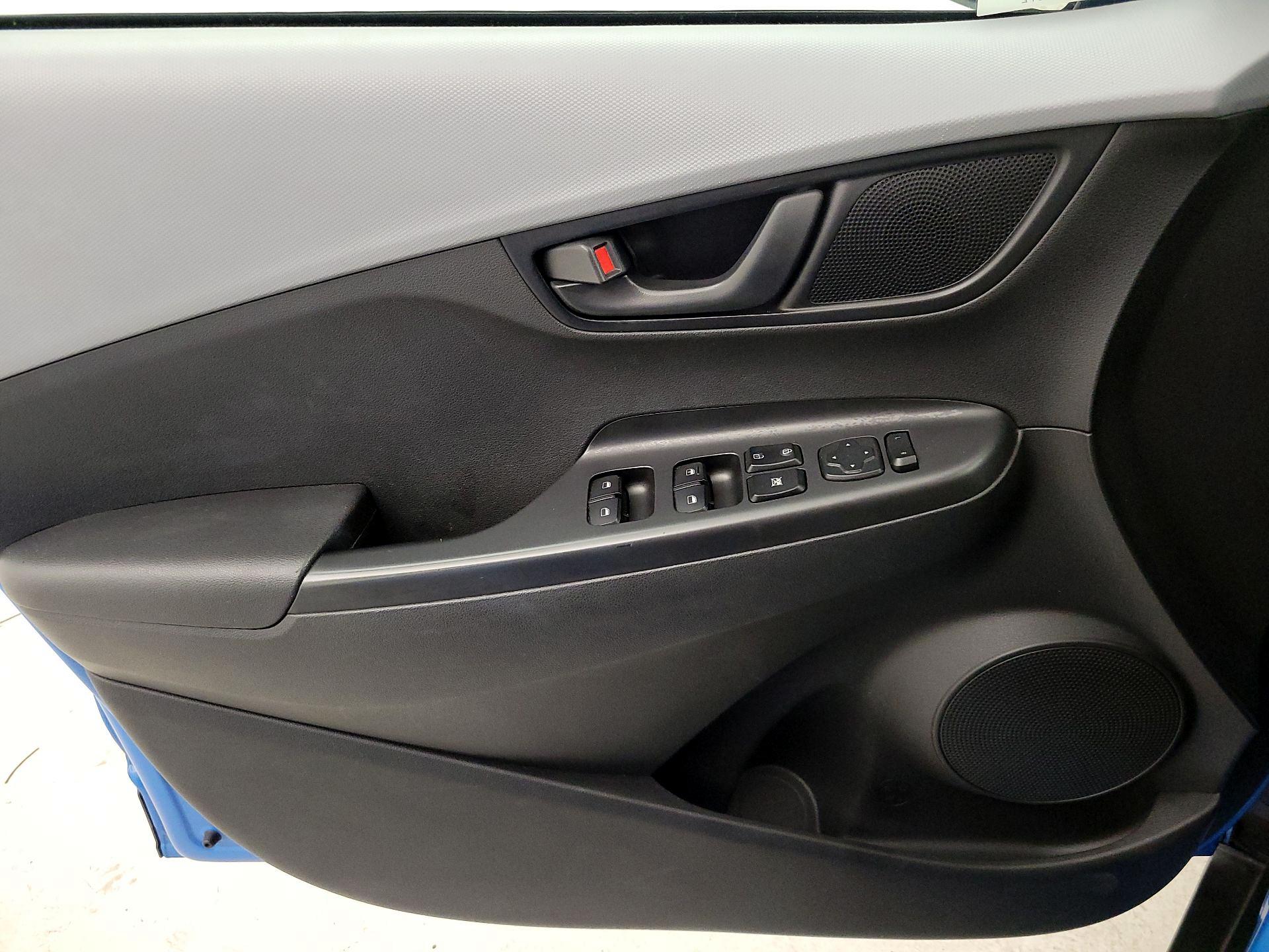 Thumbnail: 2020 Hyundai Kona - 12