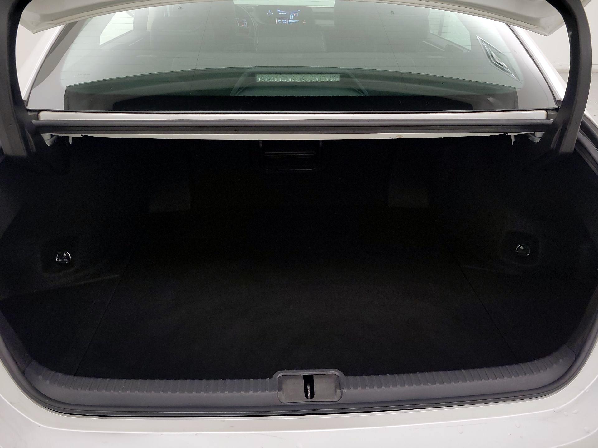 Thumbnail: 2020 Lexus ES - 20