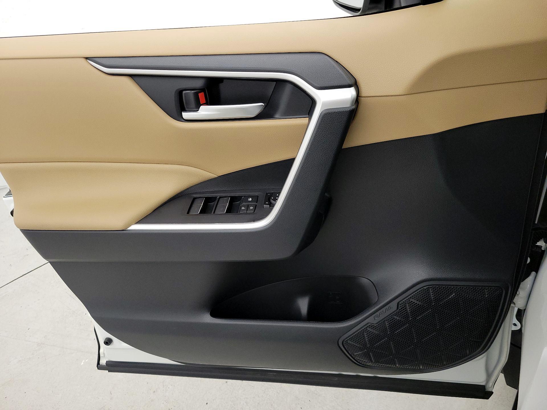 Thumbnail: 2024 Toyota RAV4 - 12