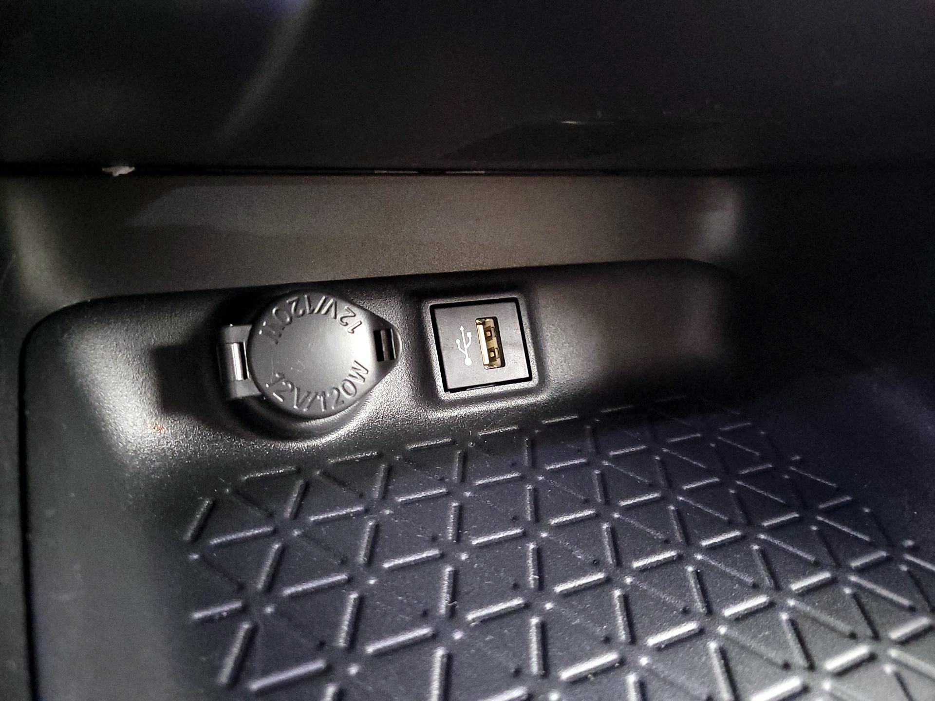 Thumbnail: 2024 Toyota RAV4 - 18