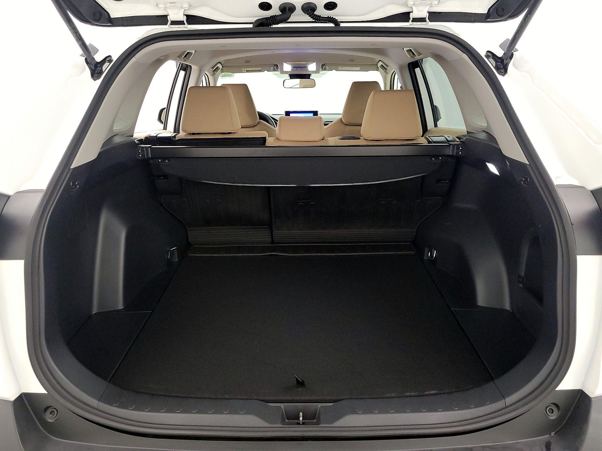 Thumbnail: 2024 Toyota RAV4 - 20