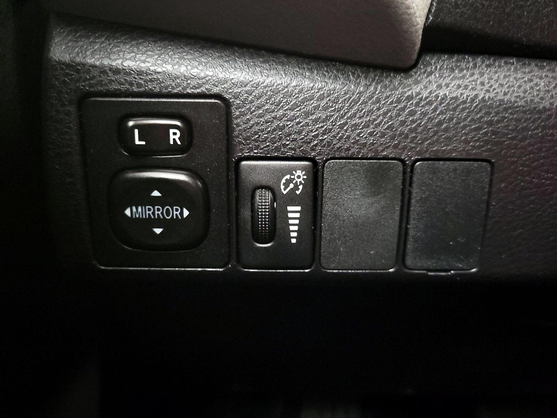 Thumbnail: 2016 Toyota Corolla - 13