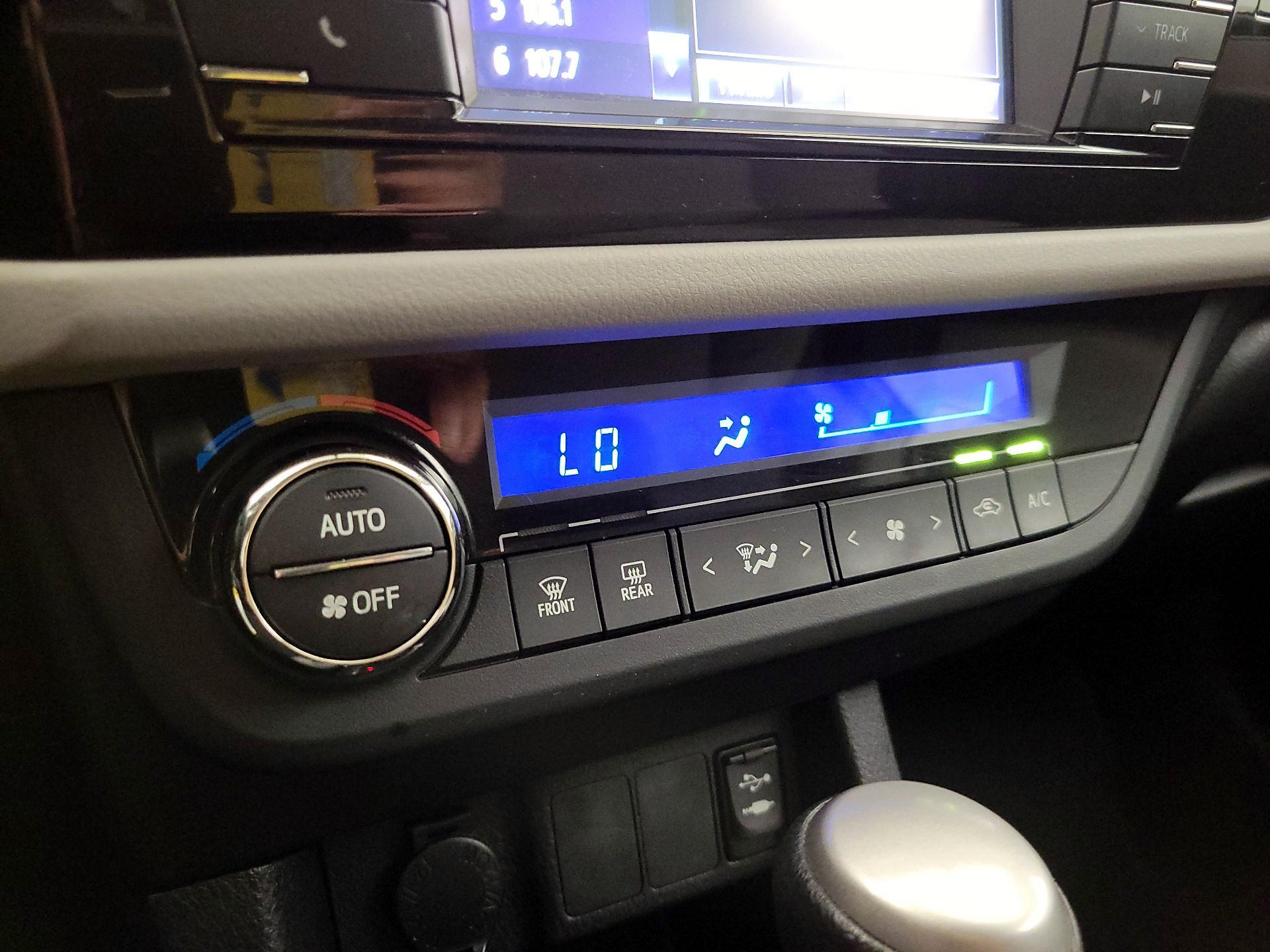 Thumbnail: 2016 Toyota Corolla - 16