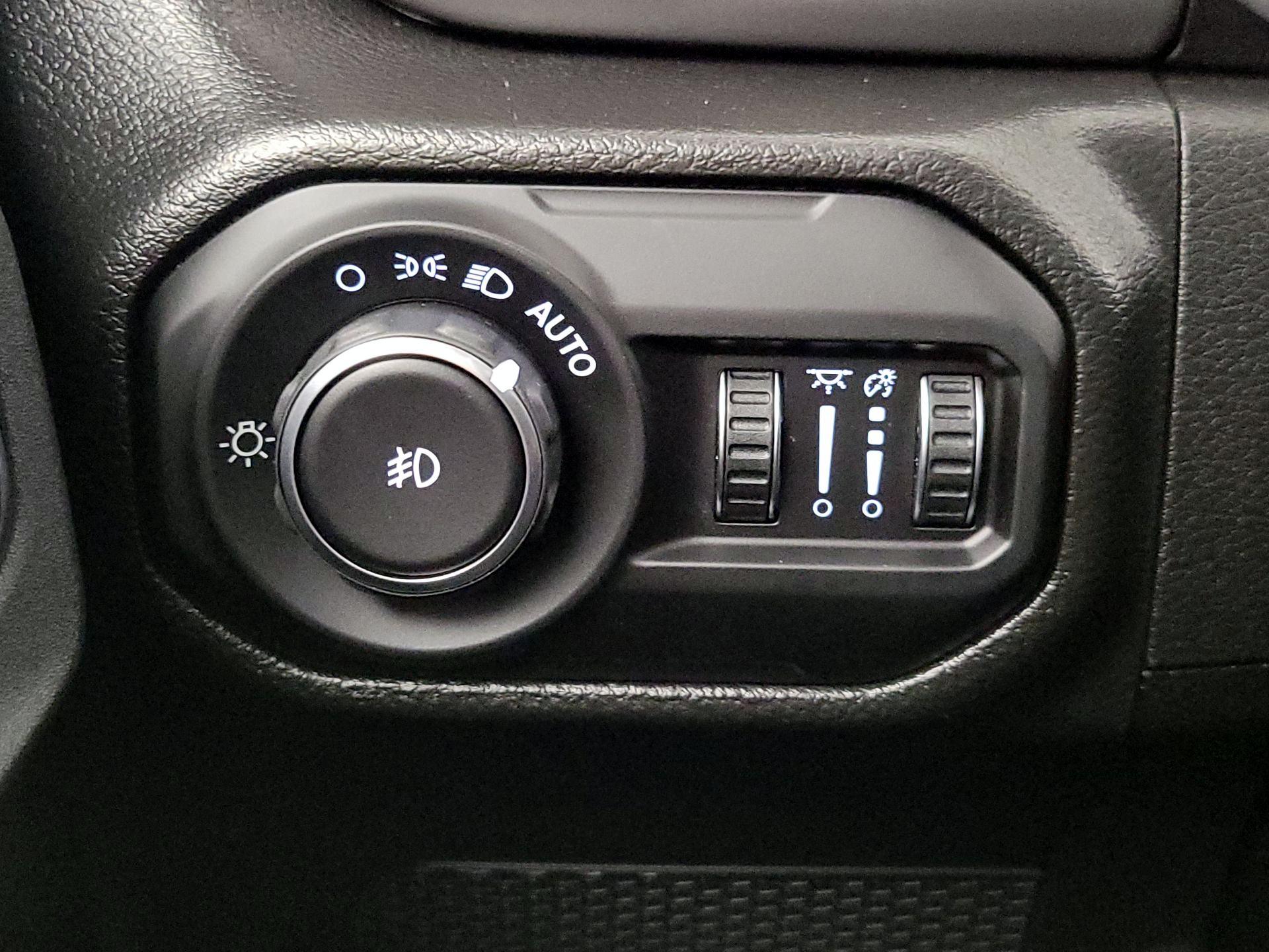 Thumbnail: 2022 Jeep Wrangler - 13