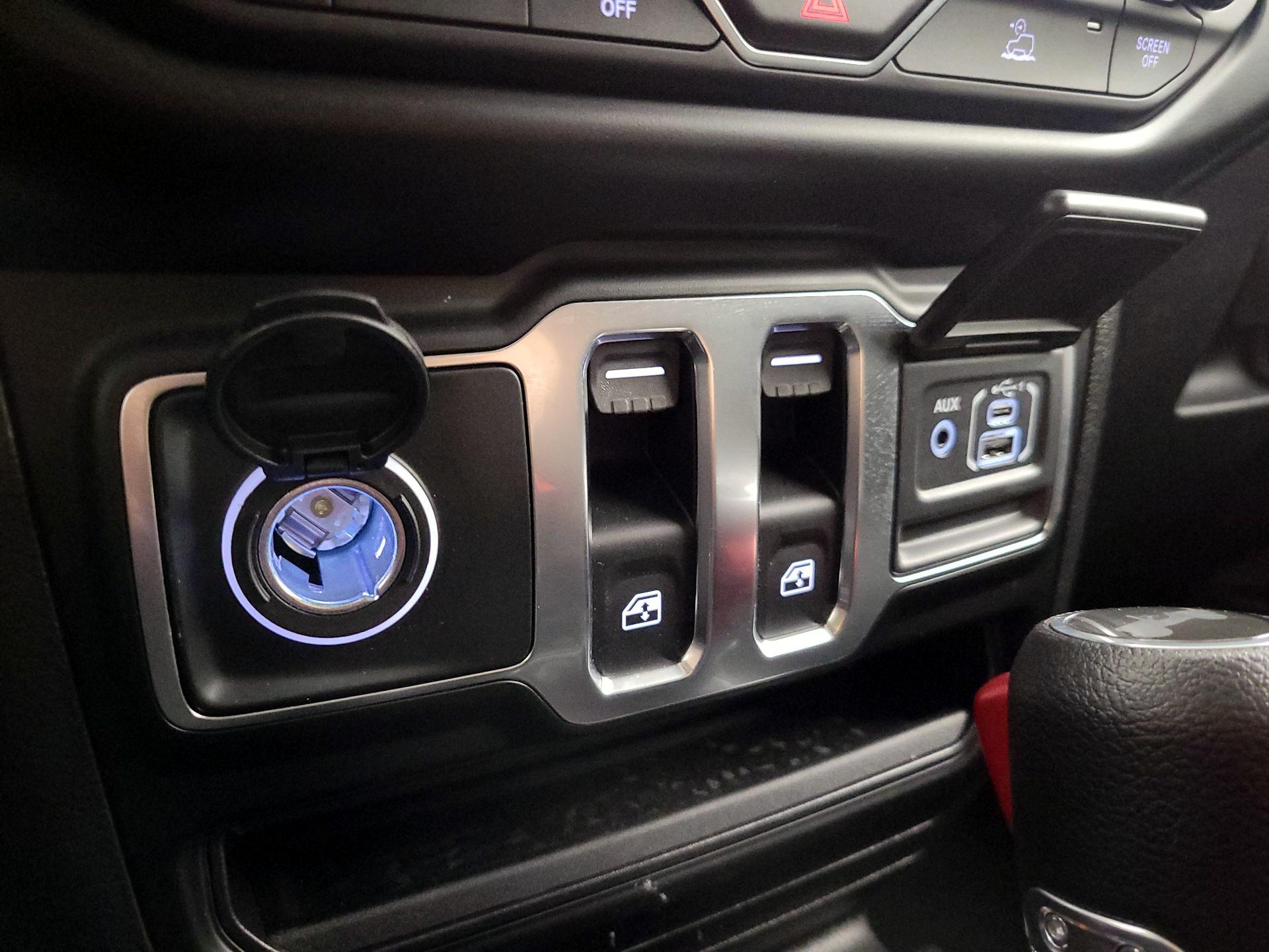 Thumbnail: 2022 Jeep Wrangler - 19