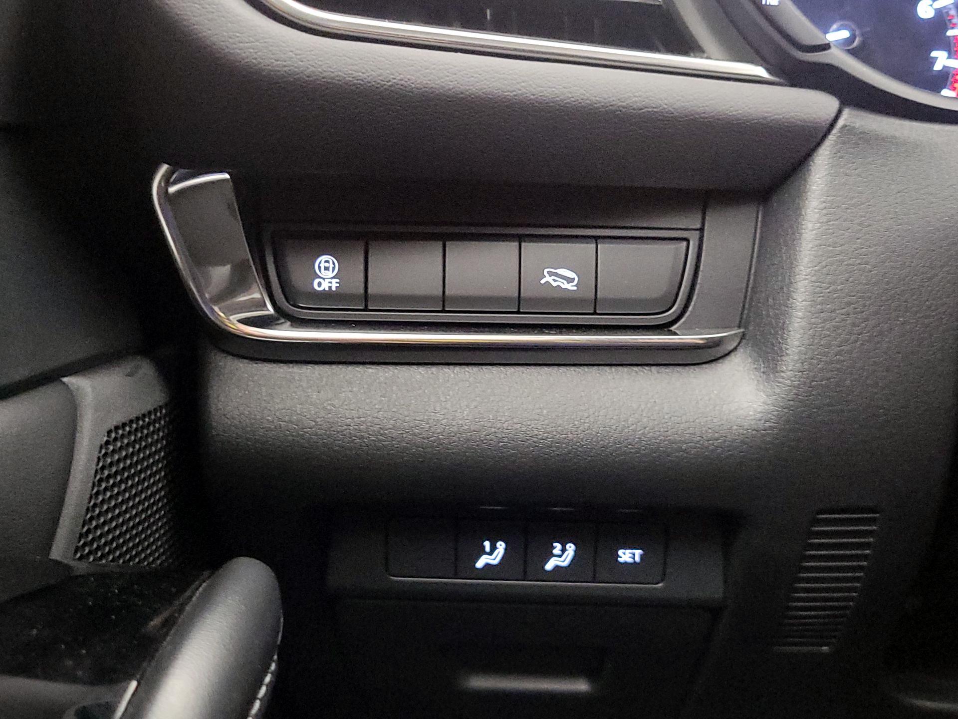 Thumbnail: 2023 Mazda CX-30 - 13