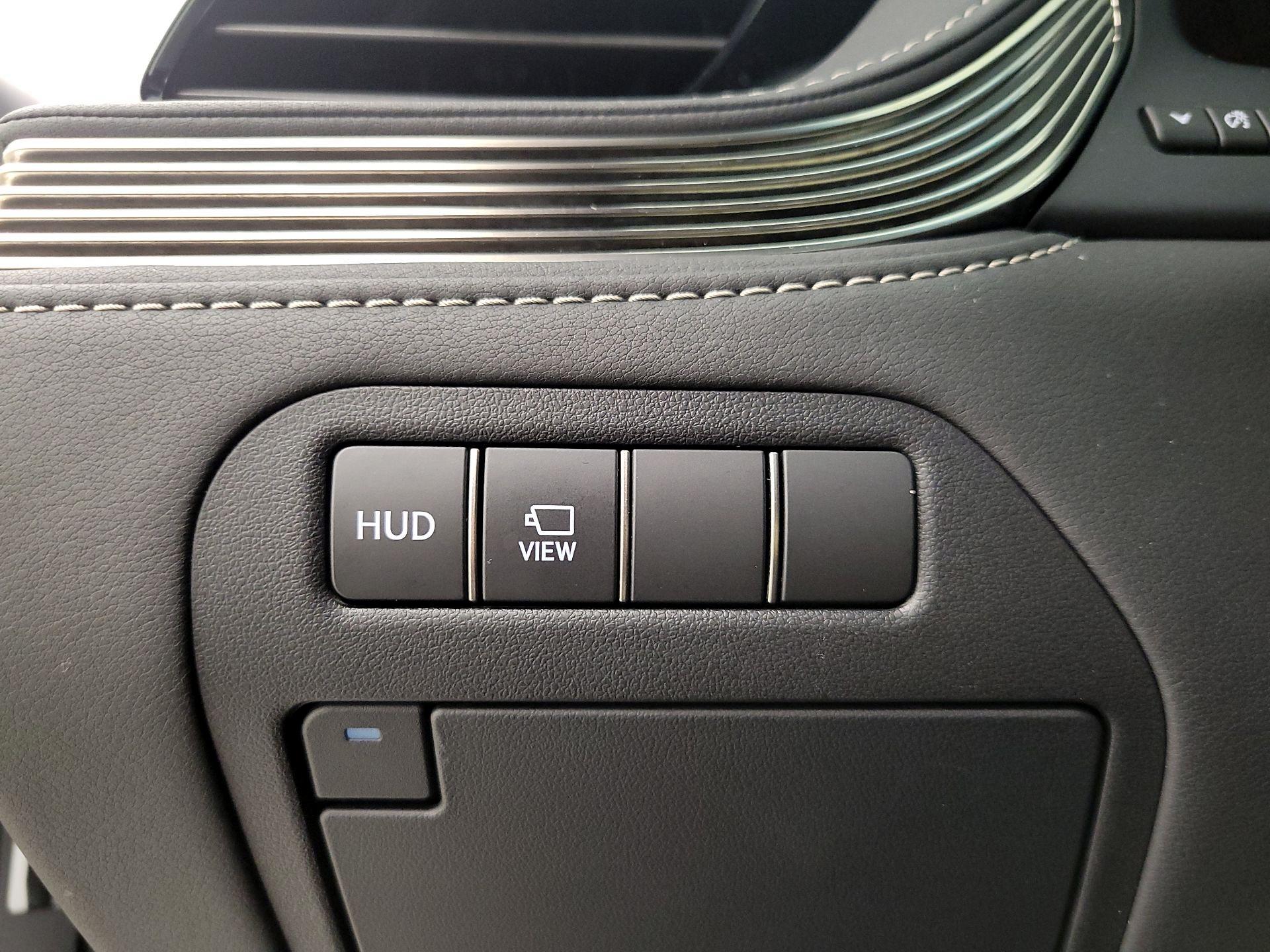 Thumbnail: 2021 Lexus LS - 13