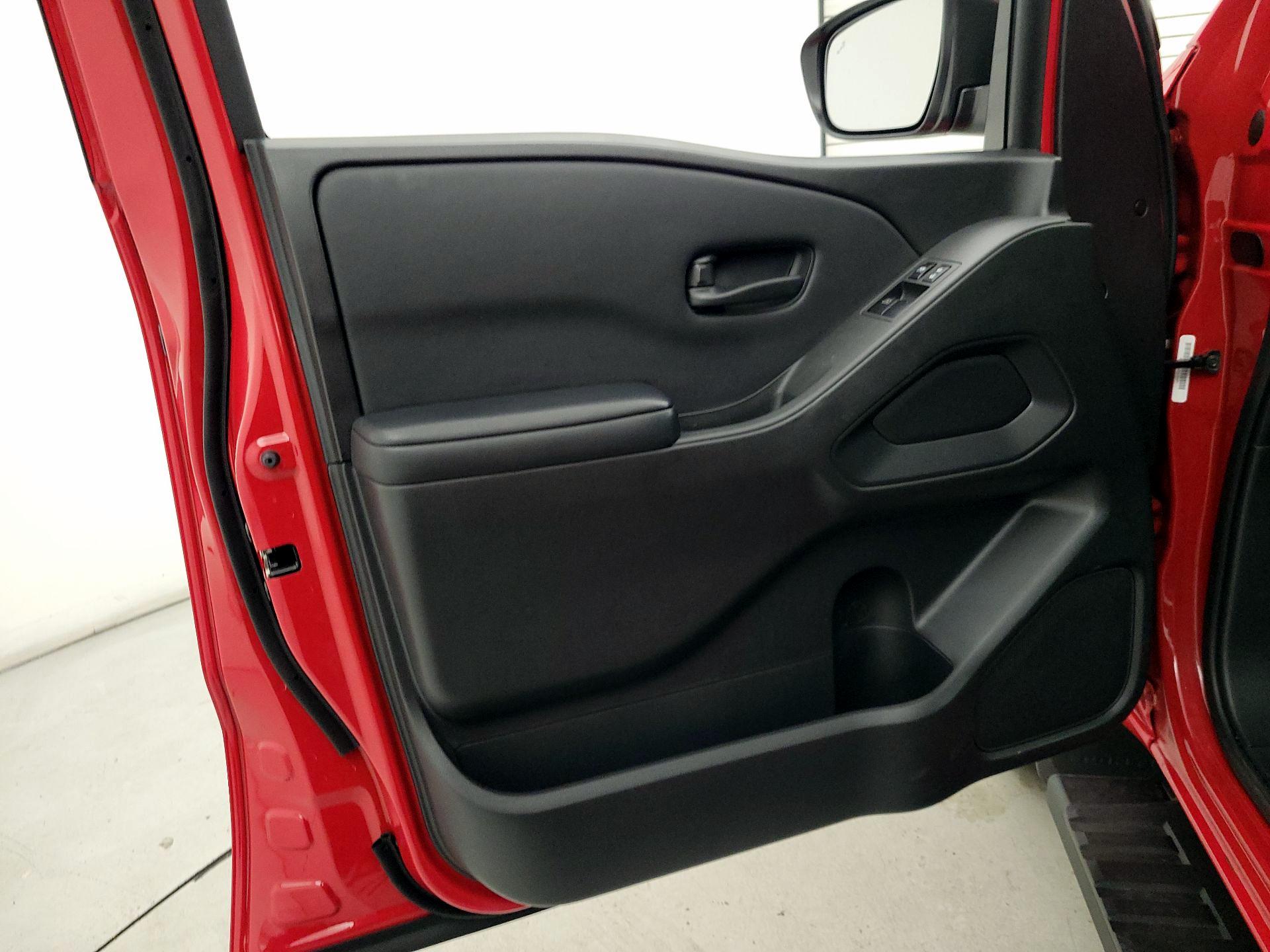 Thumbnail: 2025 Nissan Frontier - 12