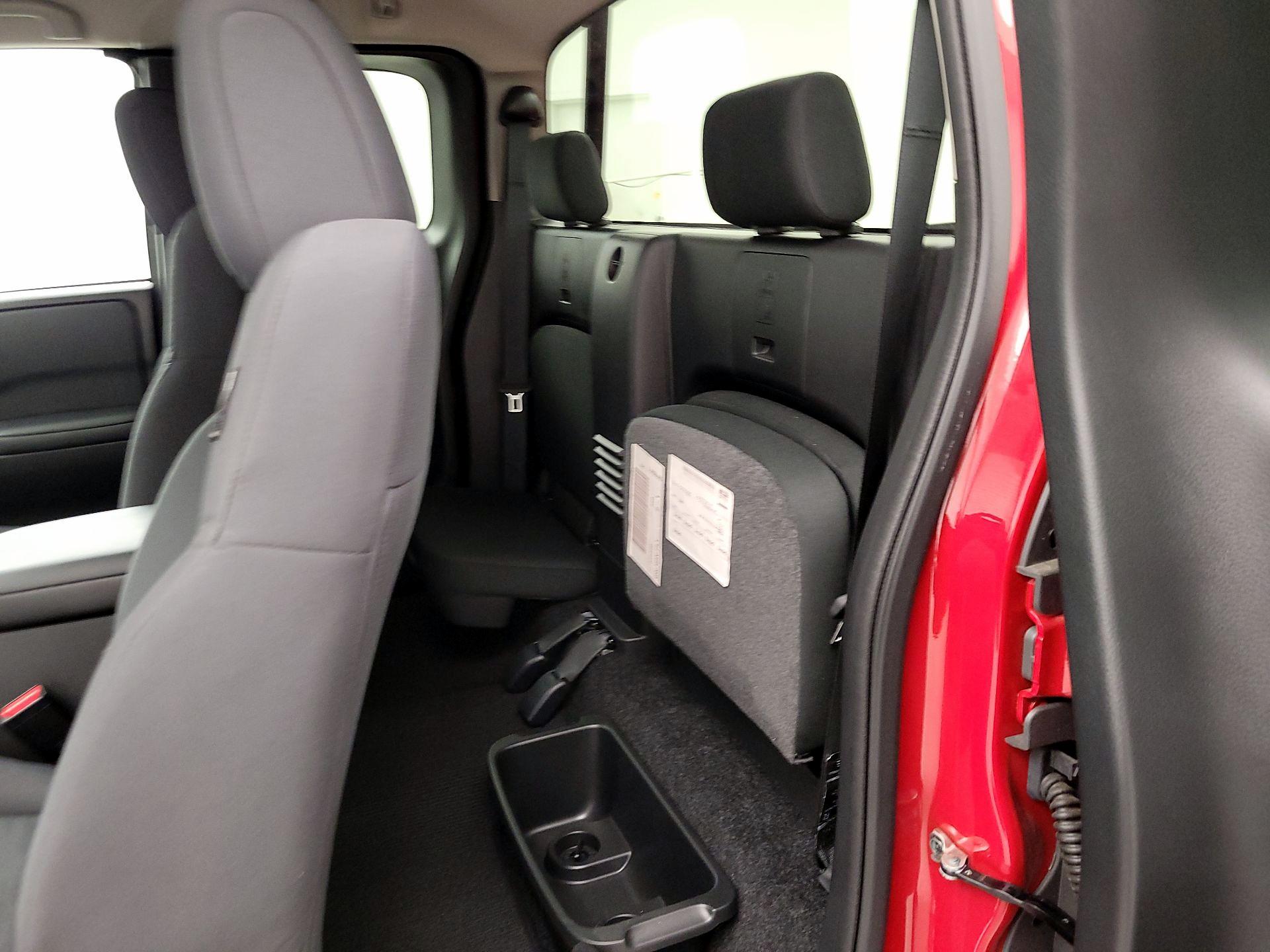 Thumbnail: 2025 Nissan Frontier - 19