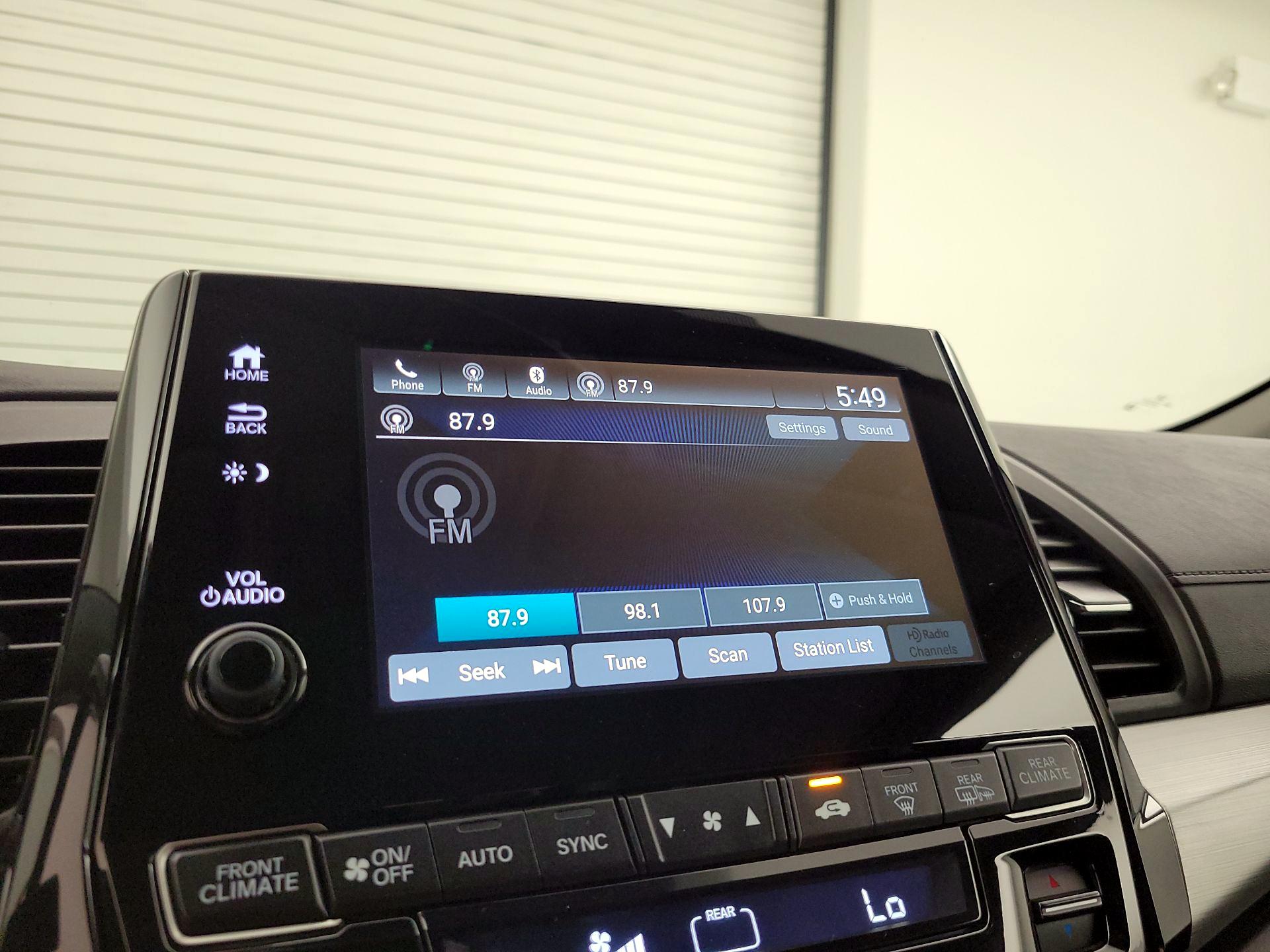 Thumbnail: 2018 Honda Odyssey - 15