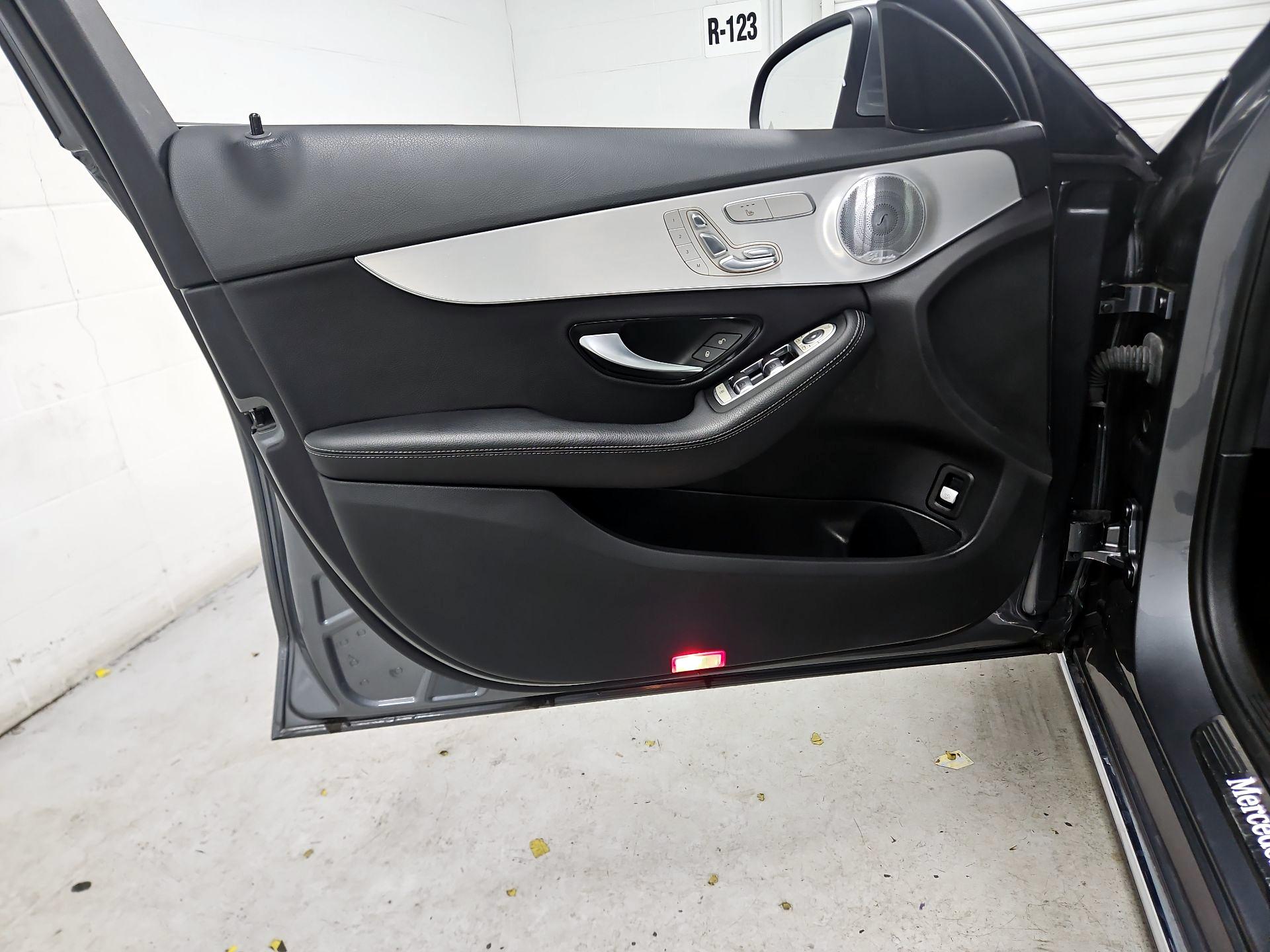 Thumbnail: 2021 Mercedes-Benz C-Class - 12