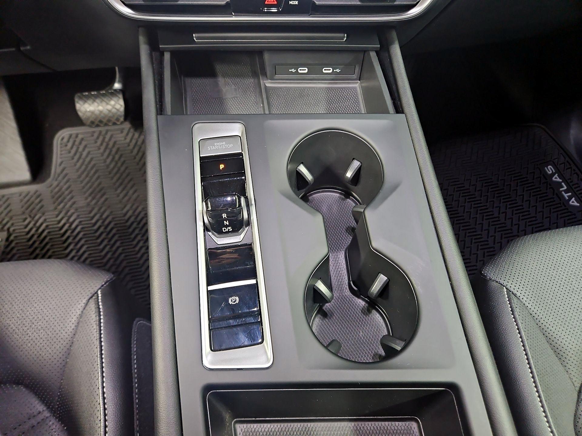 Thumbnail: 2024 Volkswagen Atlas - 17