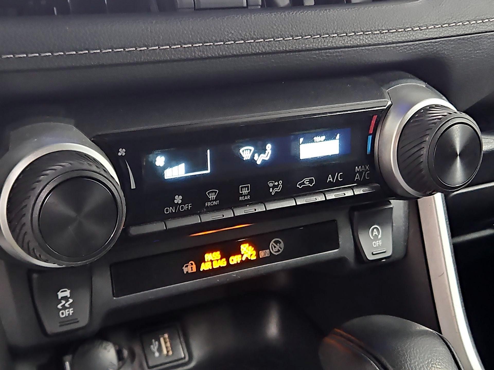 Thumbnail: 2024 Toyota RAV4 - 16