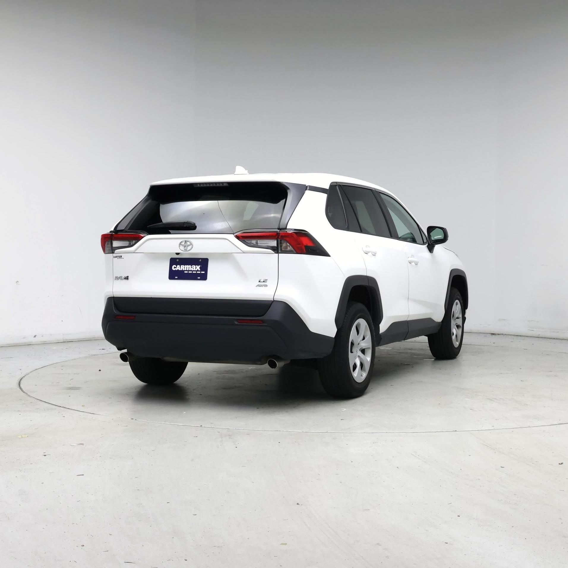 Thumbnail: 2024 Toyota RAV4 - 8