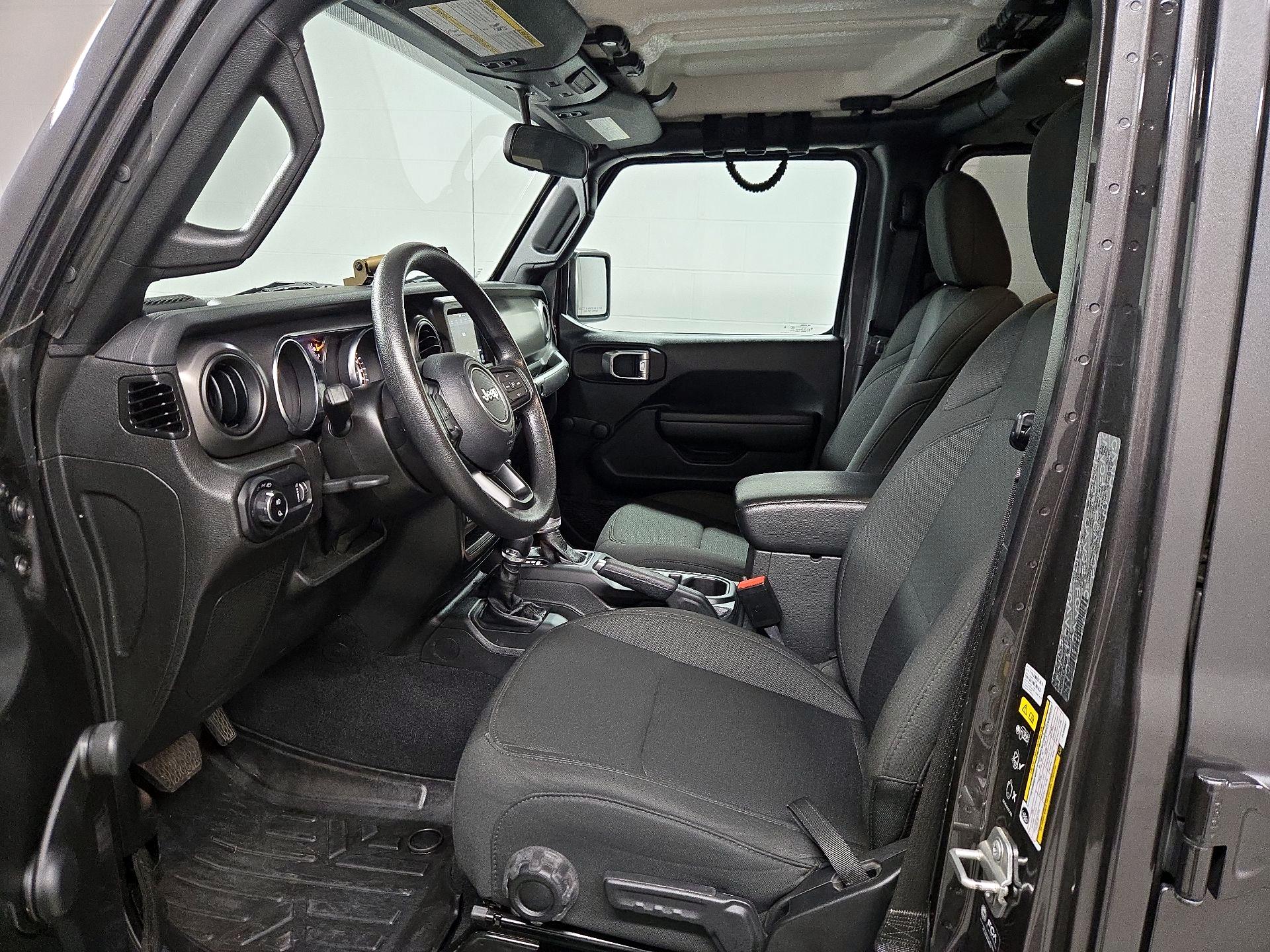 Thumbnail: 2023 Jeep Gladiator - 11