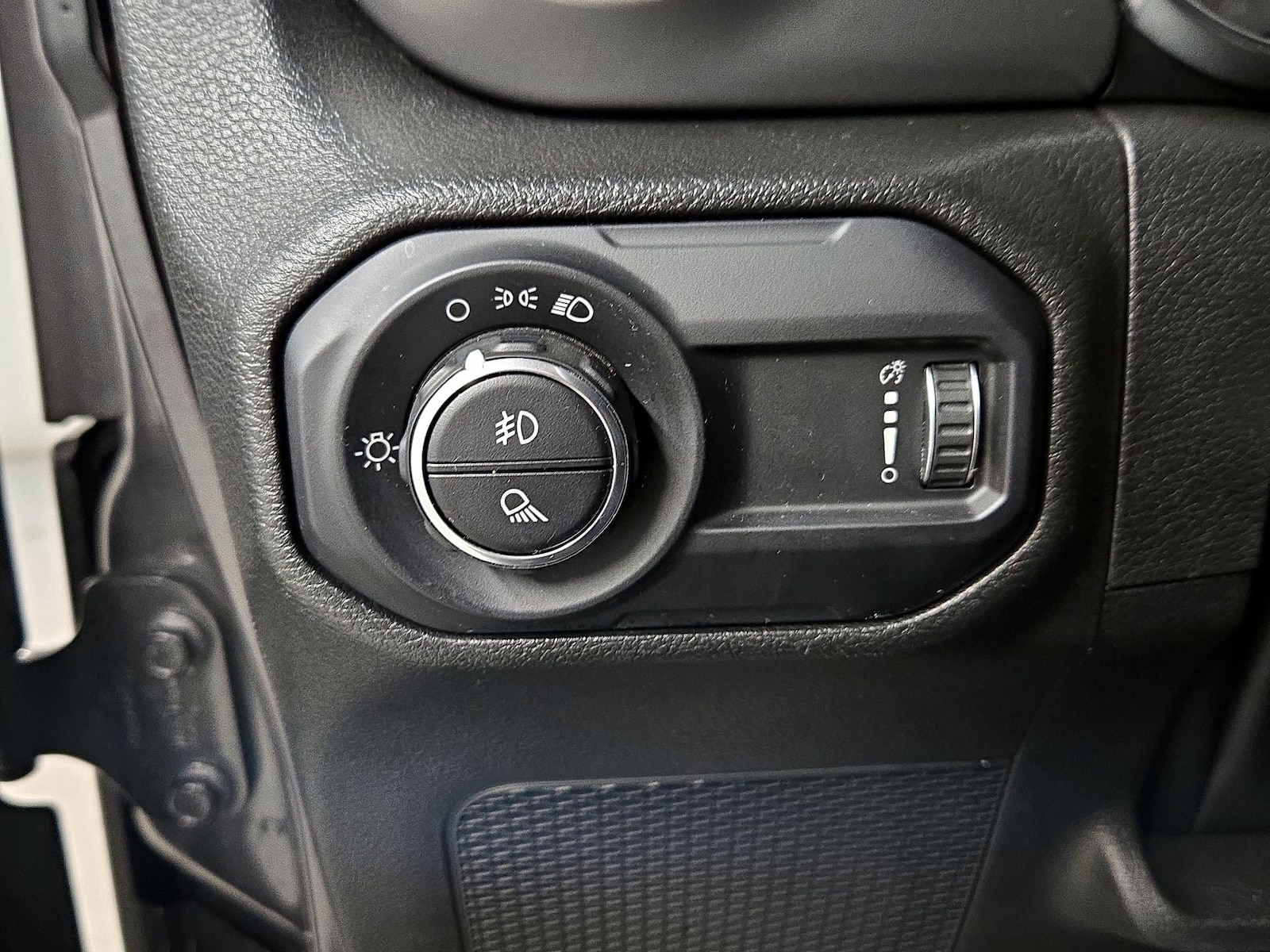 2023 Jeep Gladiator Sport - Photo 14