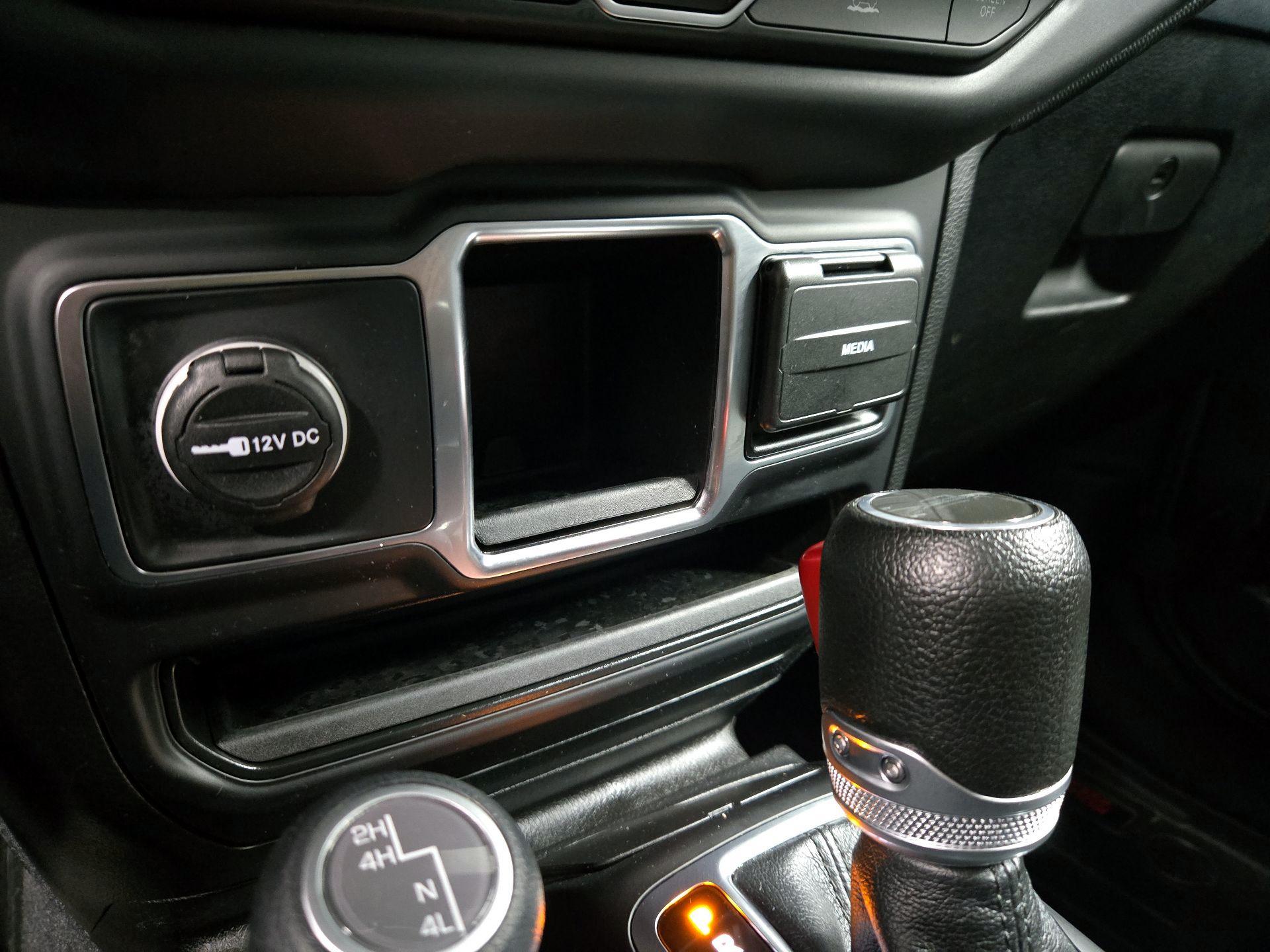 Thumbnail: 2023 Jeep Gladiator - 18